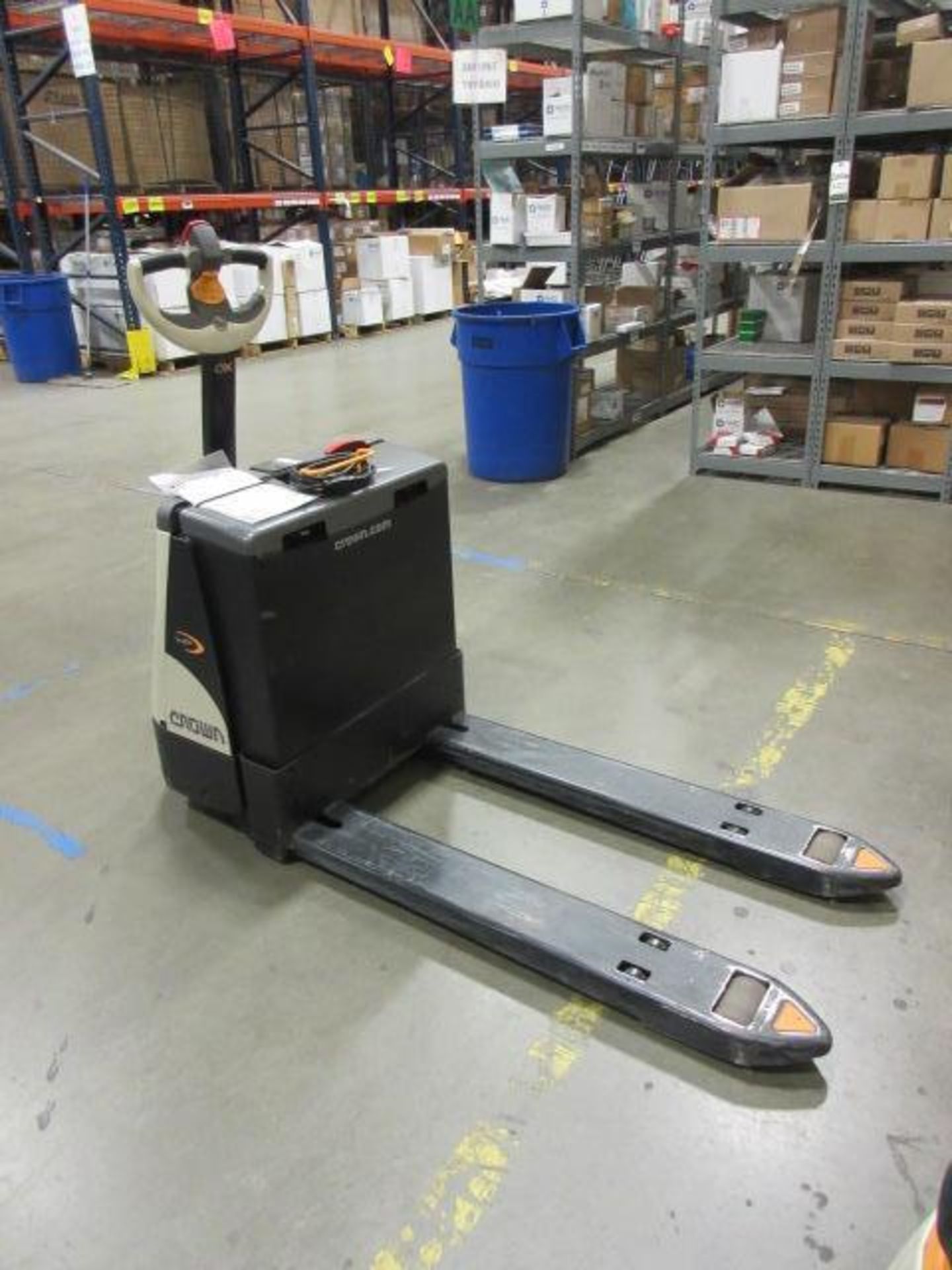 Crown Electric Pallet Jack - Image 3 of 7