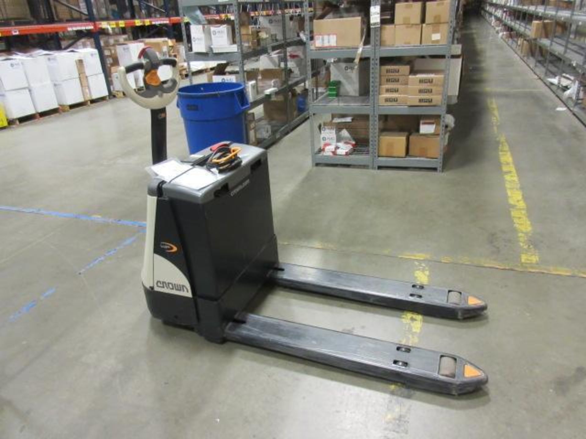 Crown Electric Pallet Jack - Image 2 of 7