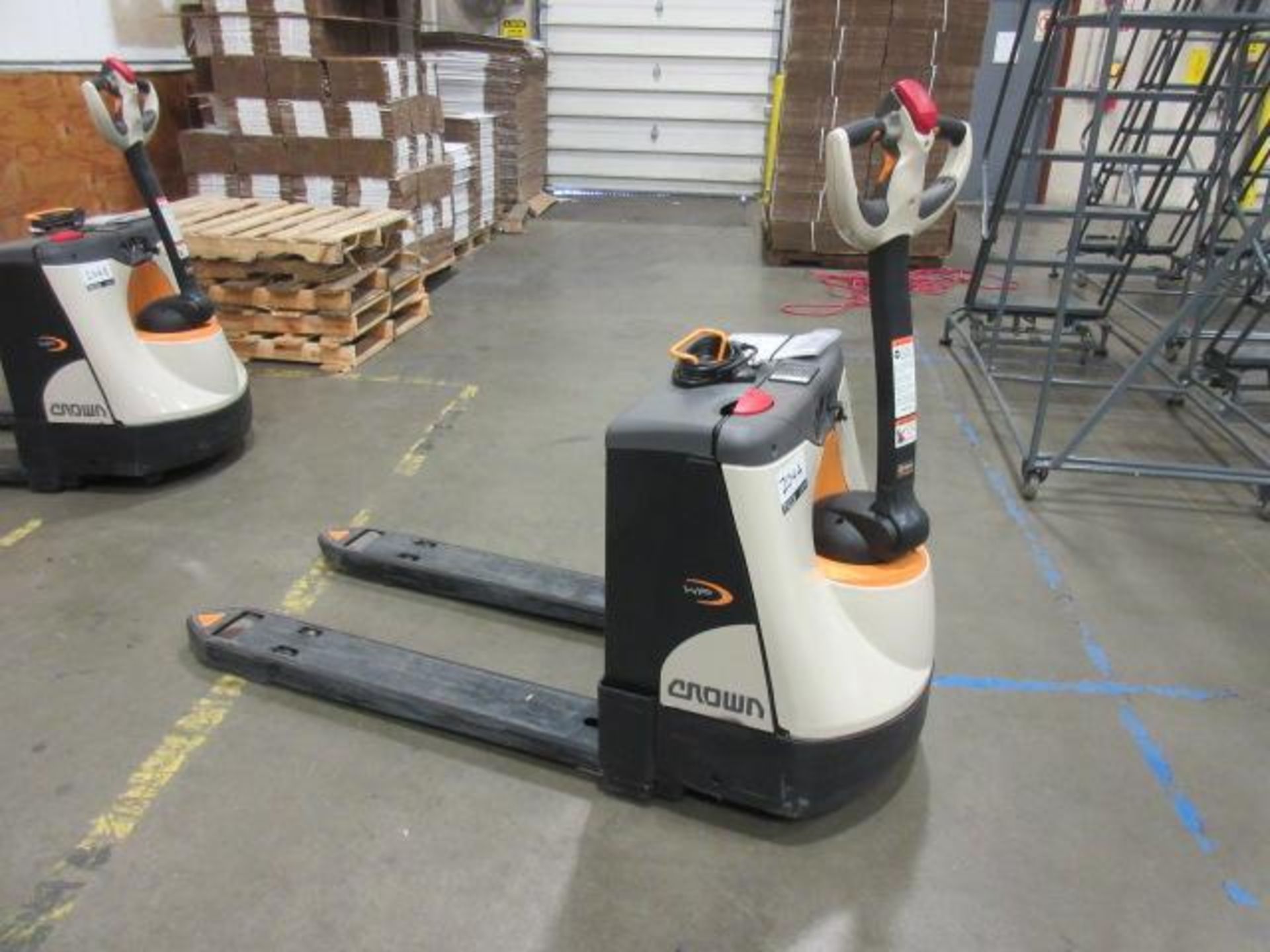 Crown Electric Pallet Jack