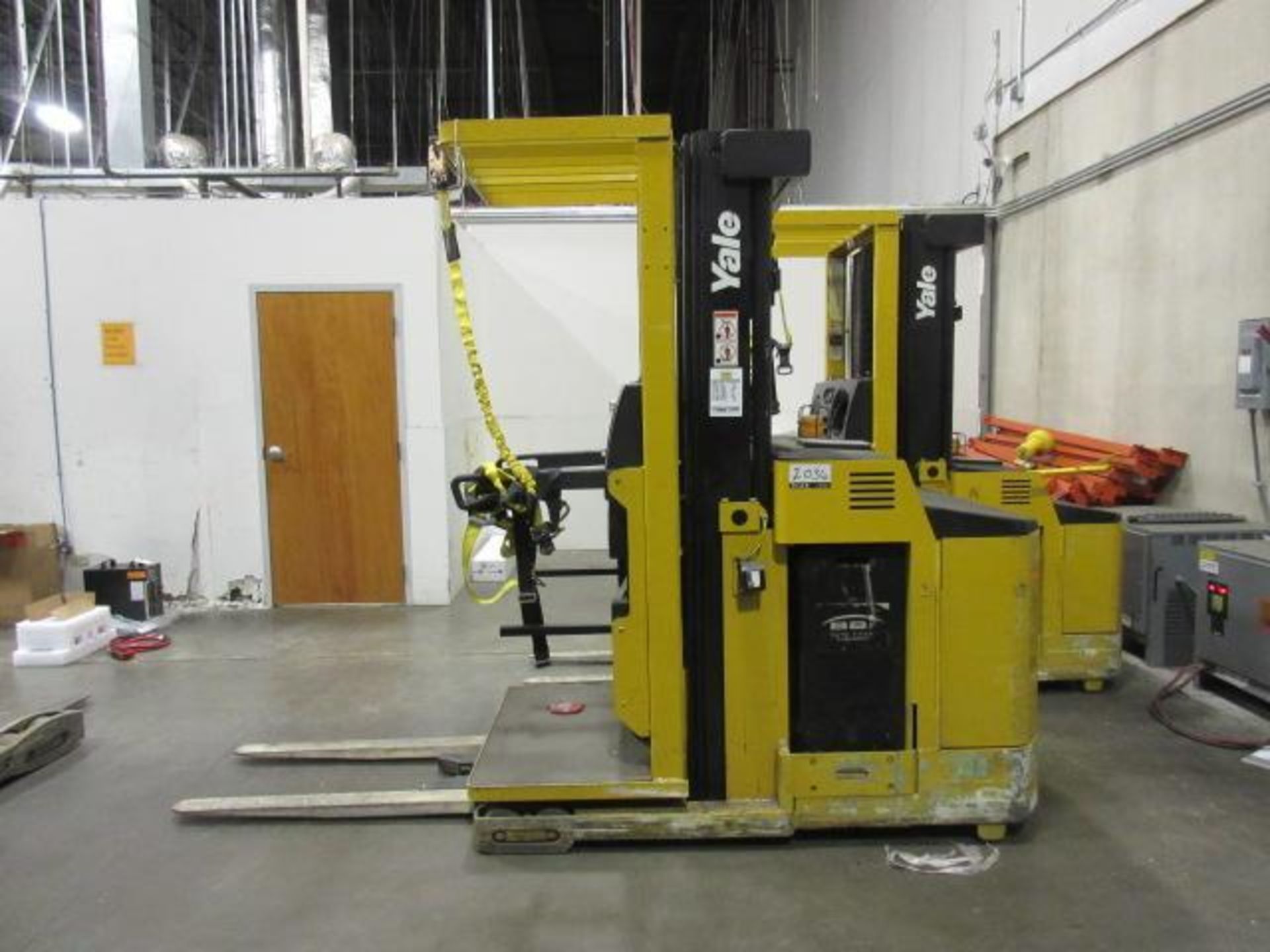 Yale Stand Up Order Picker Lift - Image 2 of 7