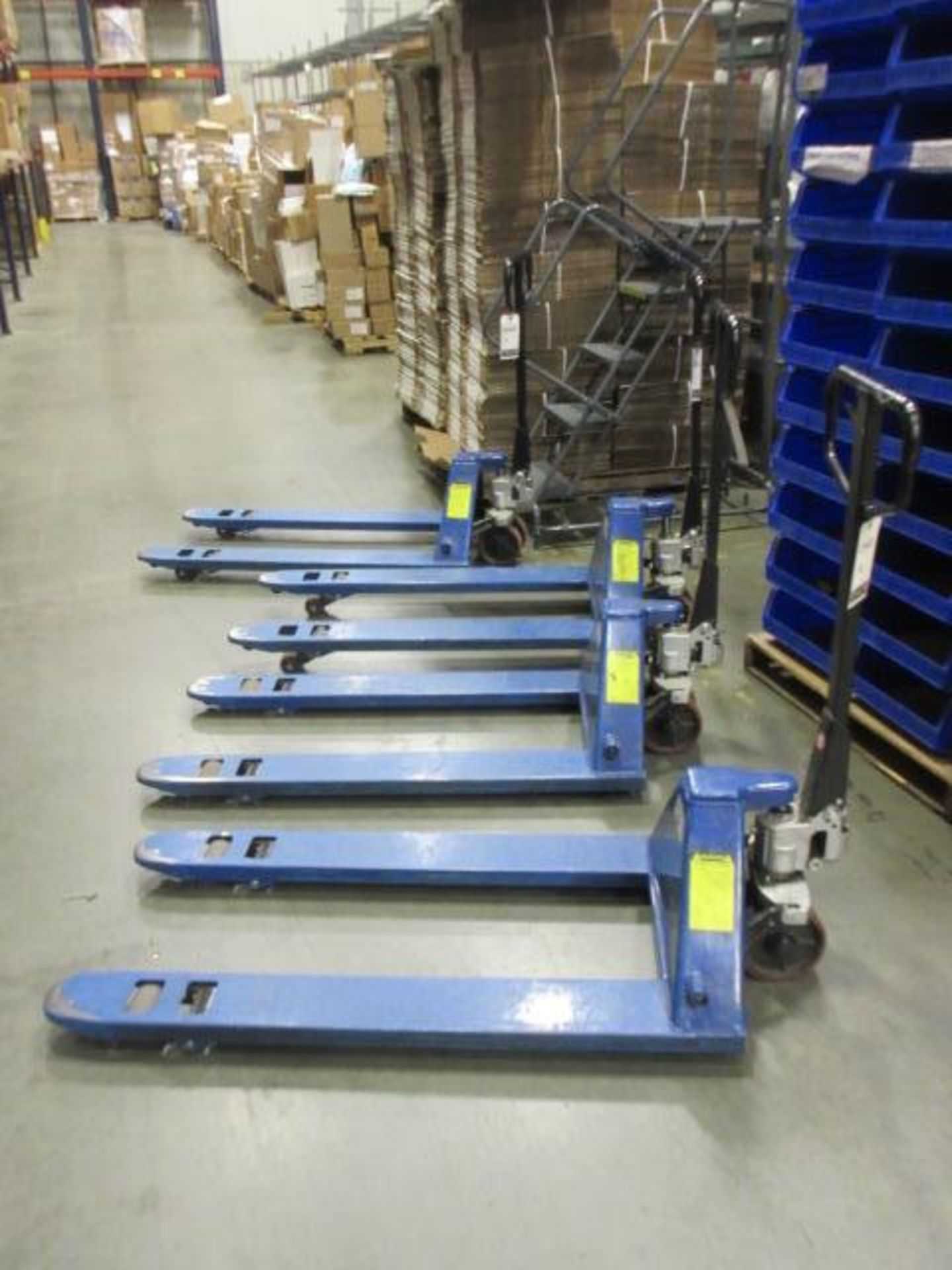 Manual Pallet Jacks - Image 3 of 3