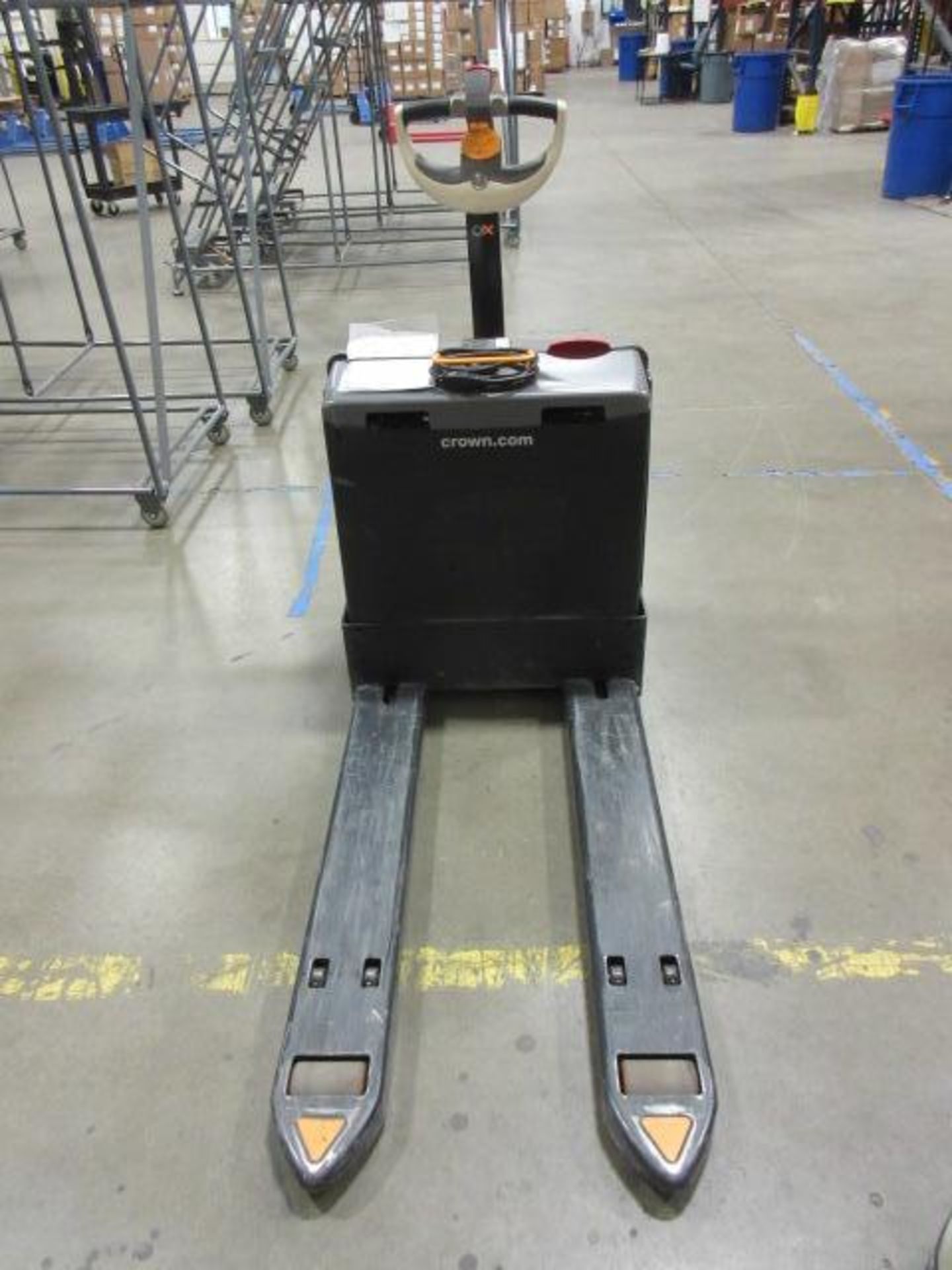 Crown Electric Pallet Jack - Image 4 of 7