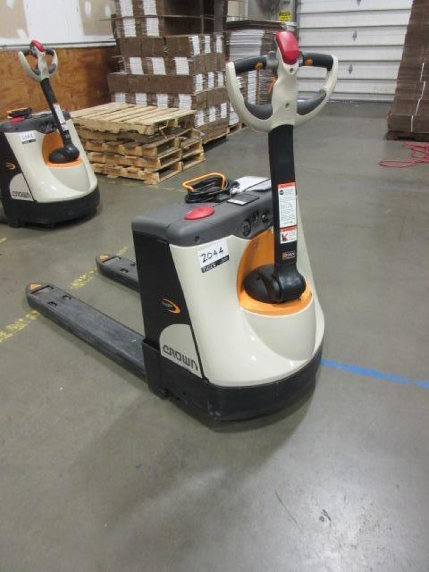 Crown Electric Pallet Jack - Image 3 of 8