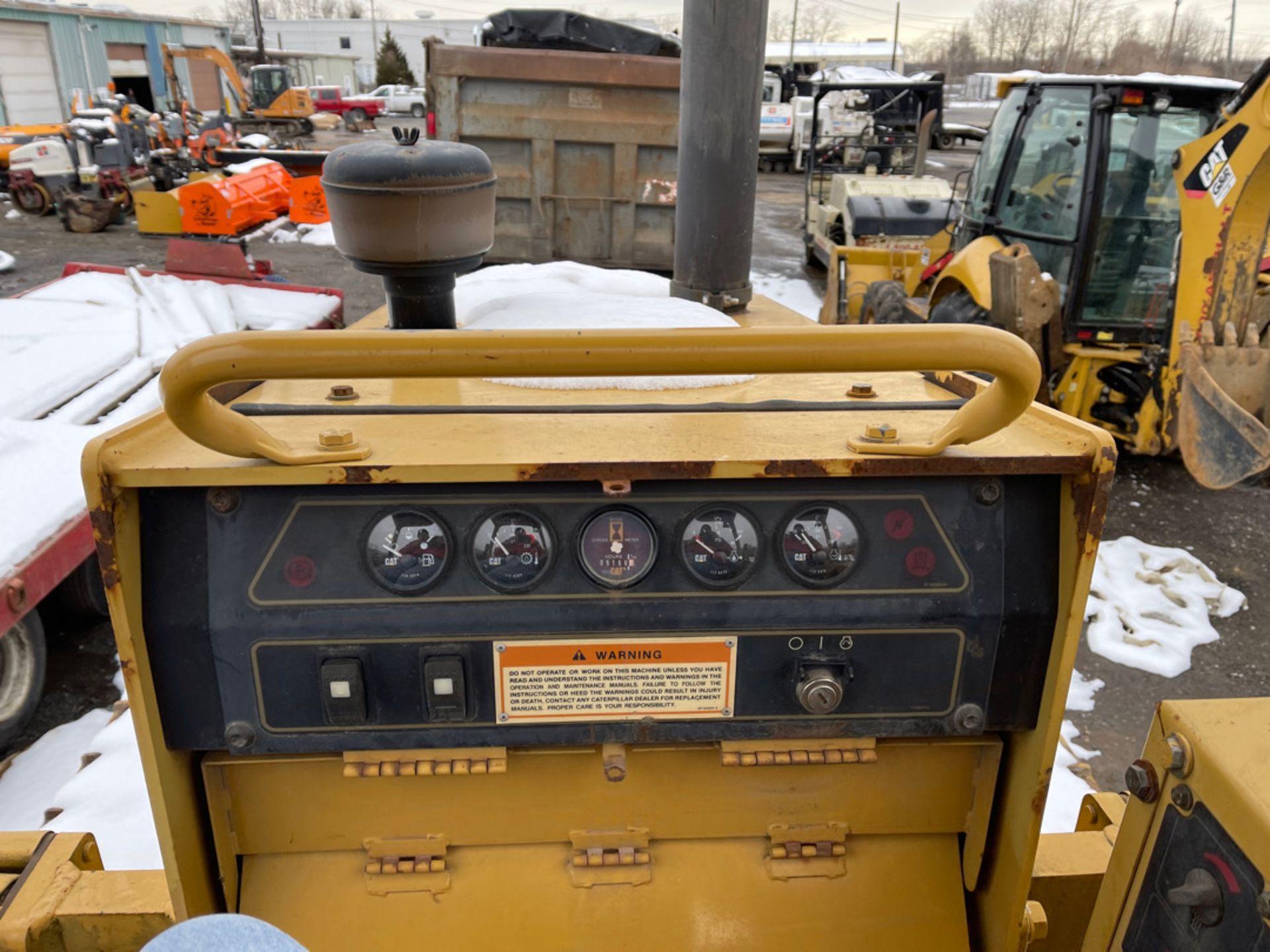 2011 Cat Dozer D4C - Image 8 of 8