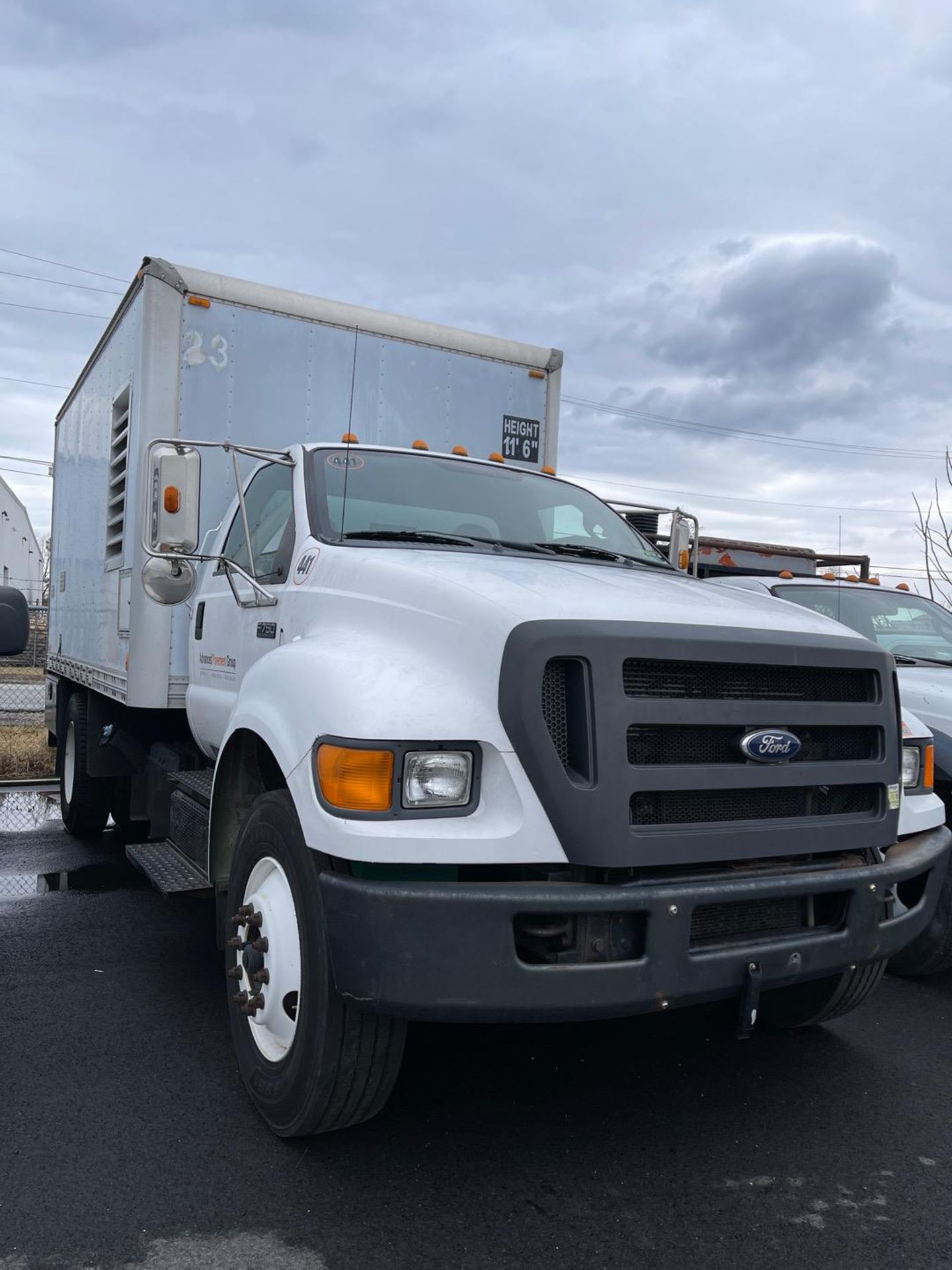 2008 Ford F750XL Box Truck Concrete Poly Lift Truck with Generator and Compressor - Image 2 of 24