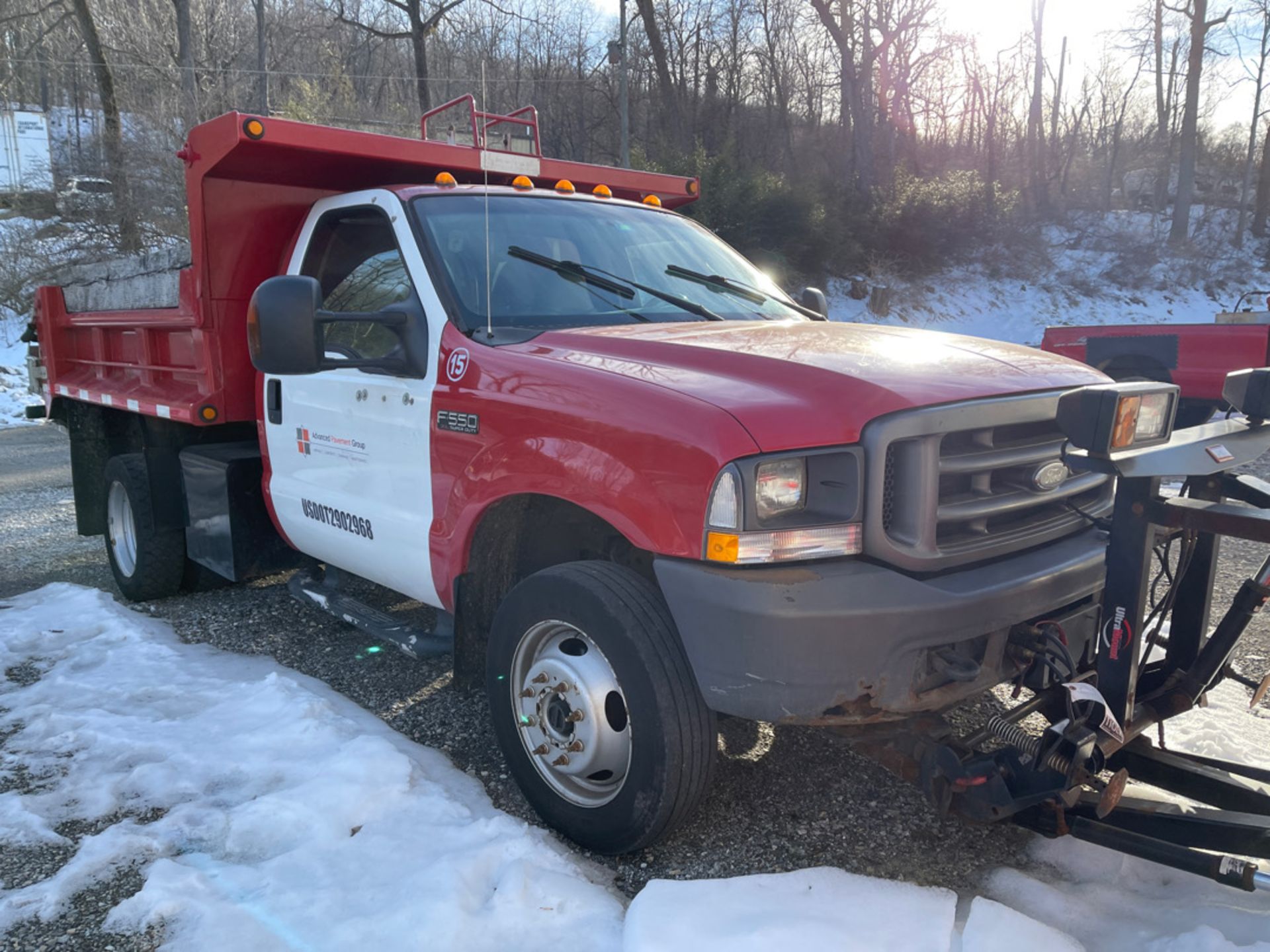 2004 Ford F550 - Image 4 of 8