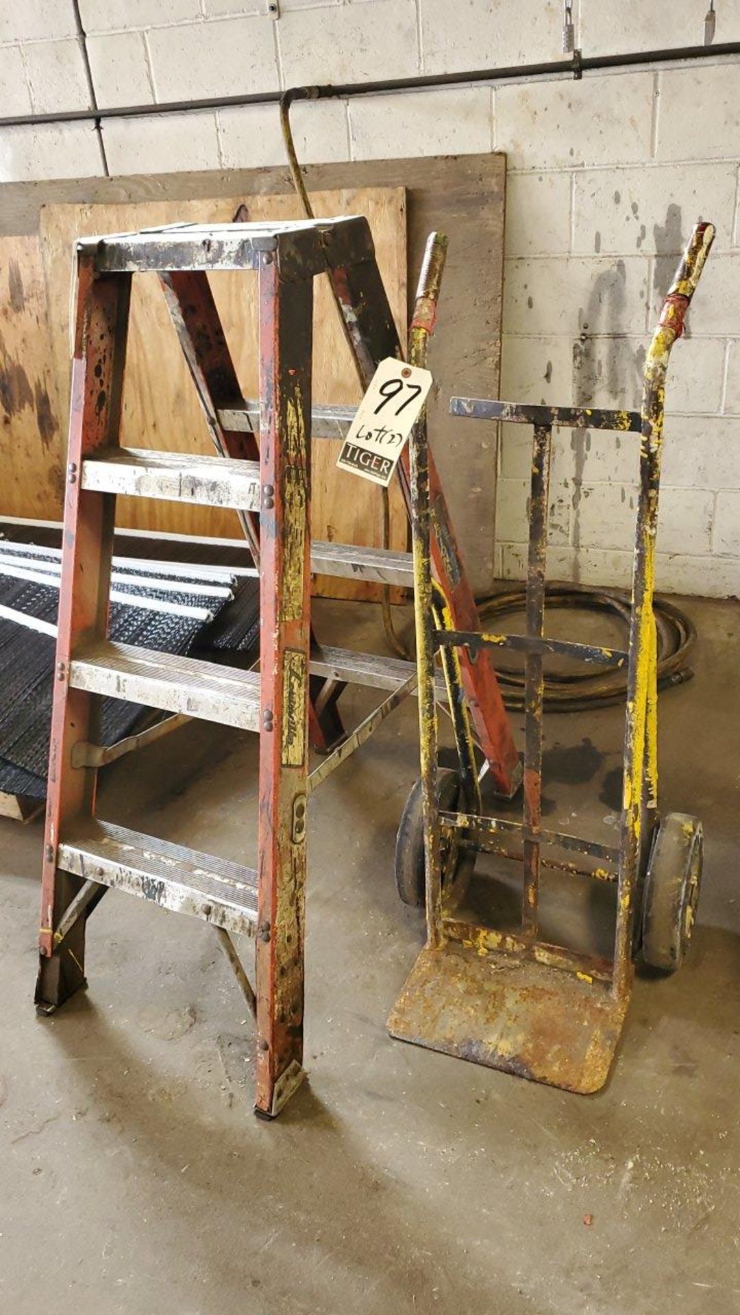 Twin Step Ladder & Hand Truck - Image 2 of 4