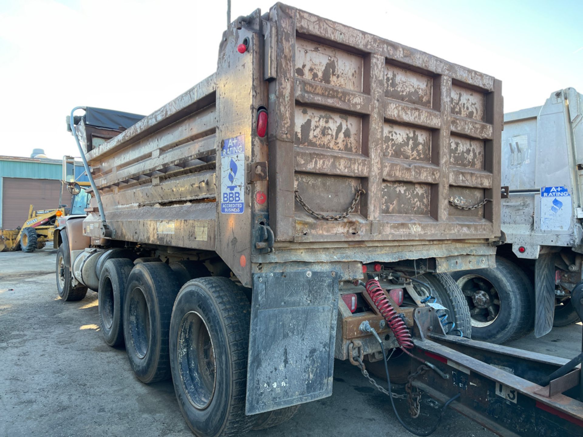 1998 Mack 600 Dump Truck - Image 4 of 9