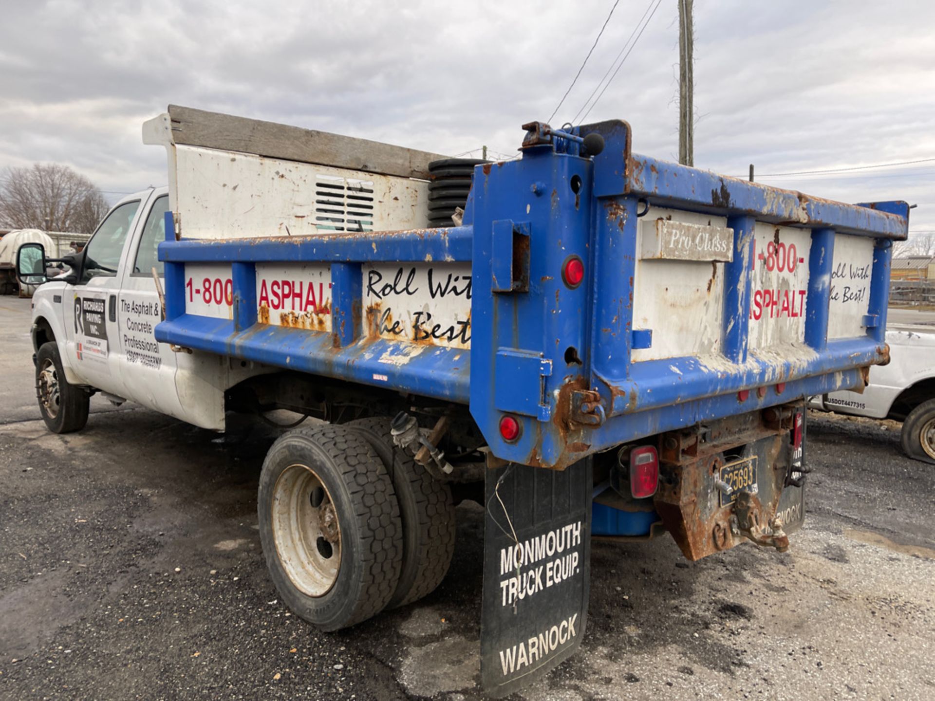 2004 Ford F45 - Image 5 of 8