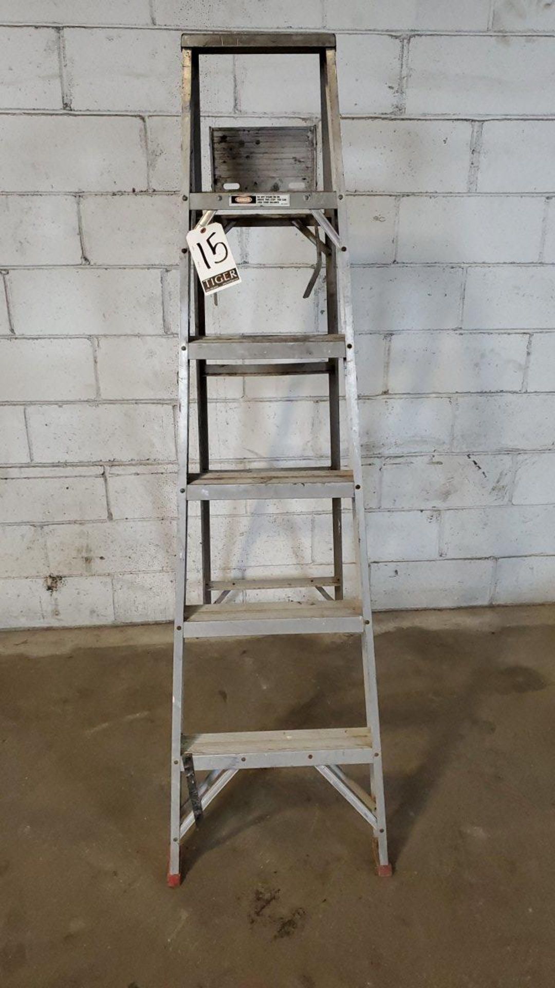 Aluminum 6' Step Ladder - Image 2 of 4