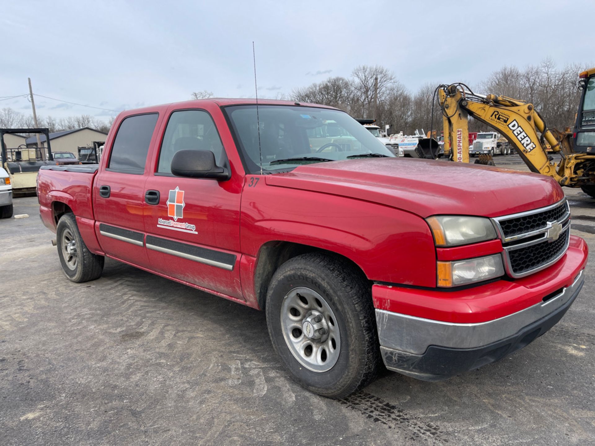 2006 Chevy Silverado 1500 - Image 3 of 13