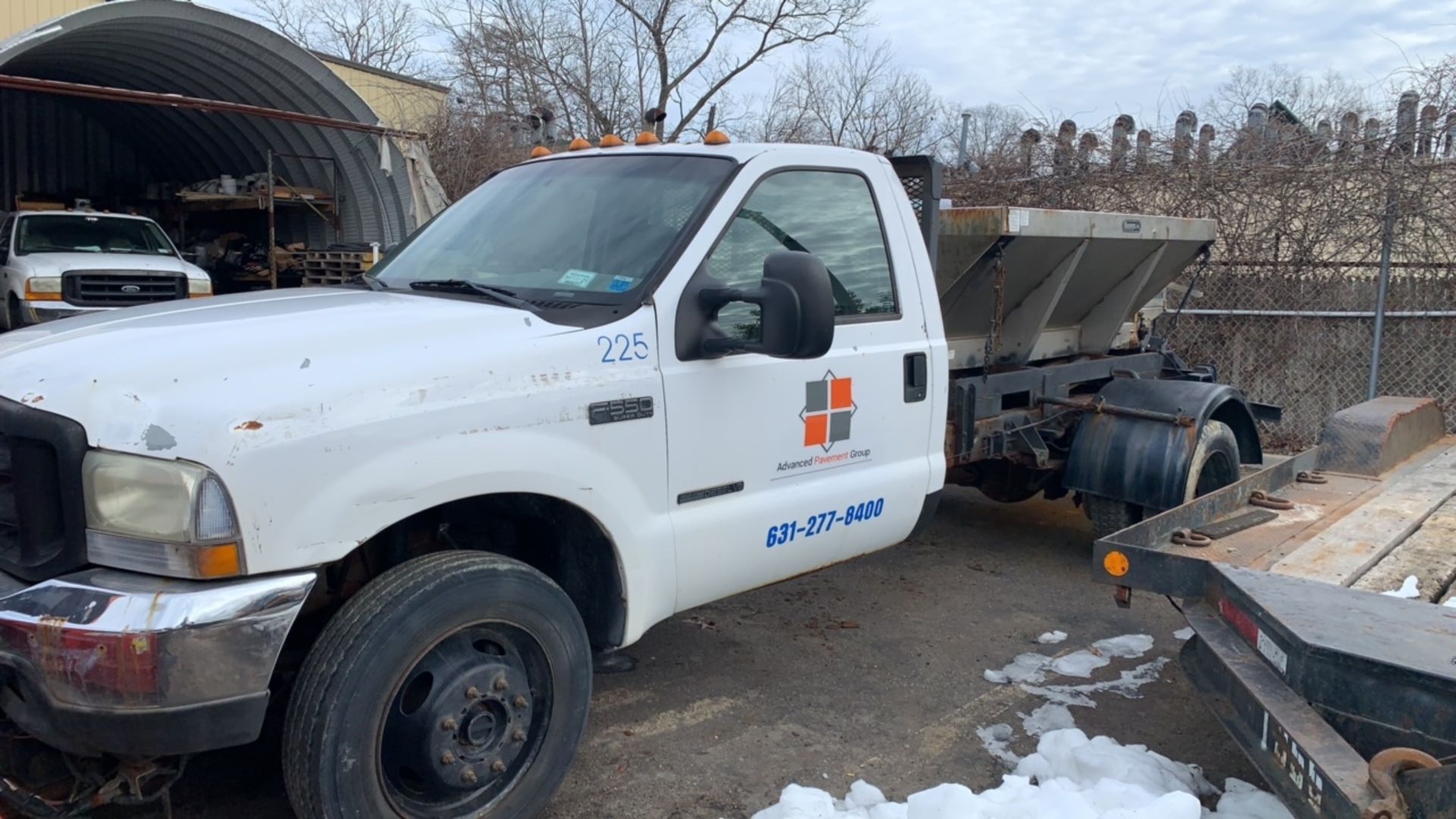 2001 Ford F-550 Salter/Plow Truck - Image 2 of 8