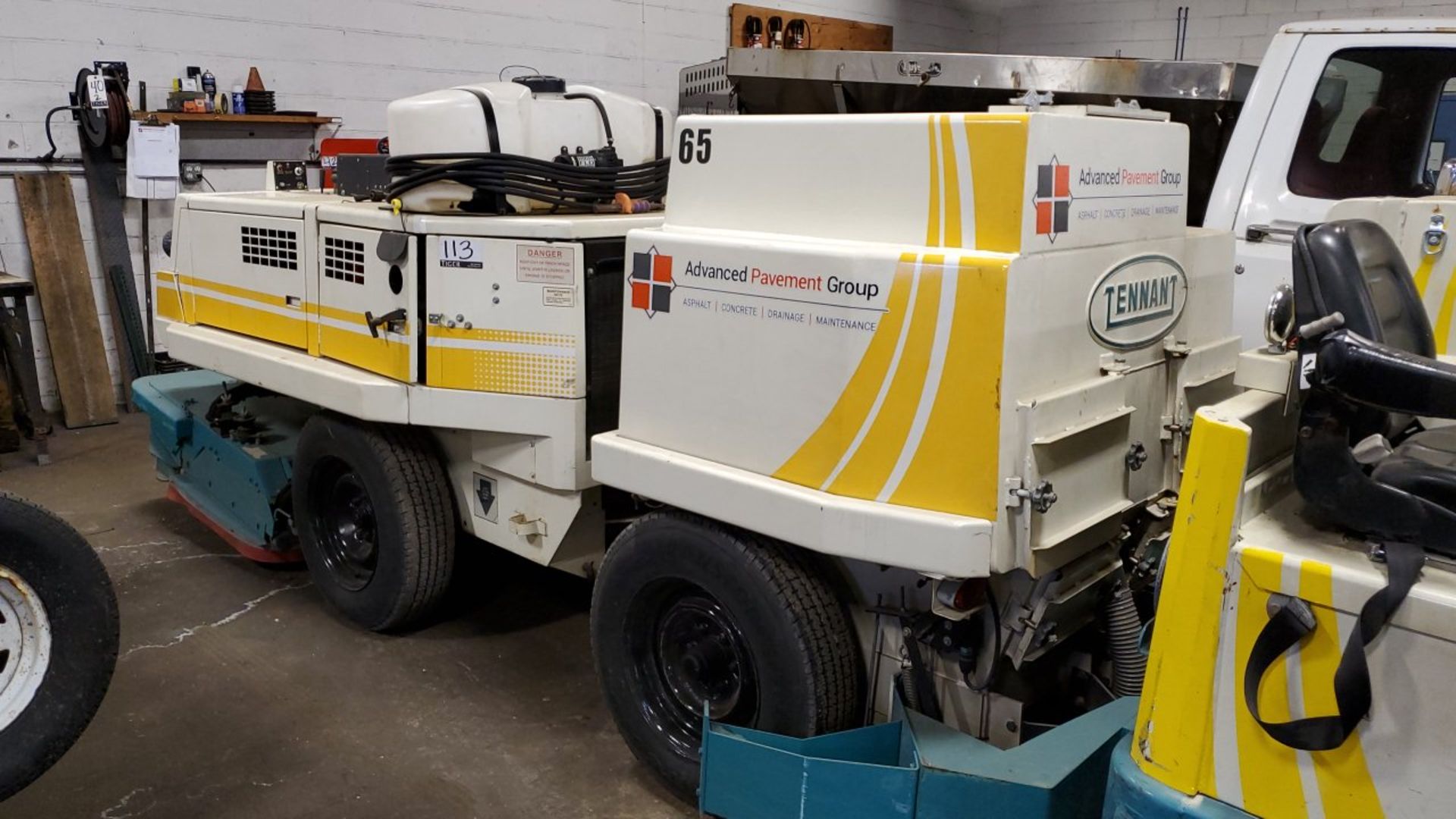 Tennant Power Sweeper - Image 3 of 11