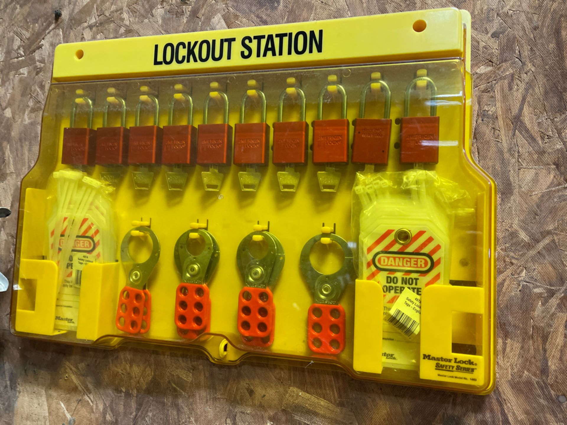 Masterlock Series Lockout Station