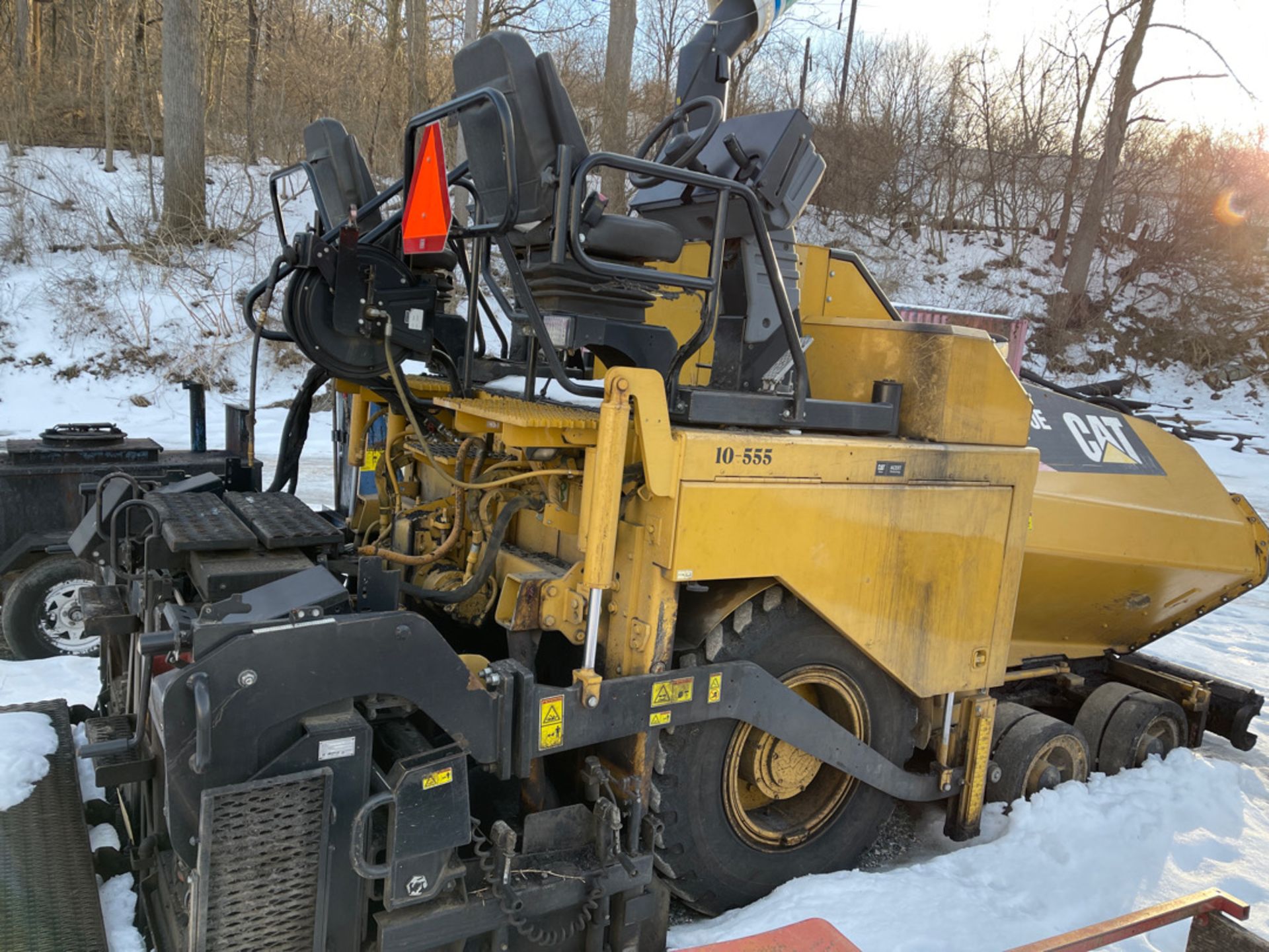 2011 Cat AP500E Asphalt Paver - Image 4 of 6