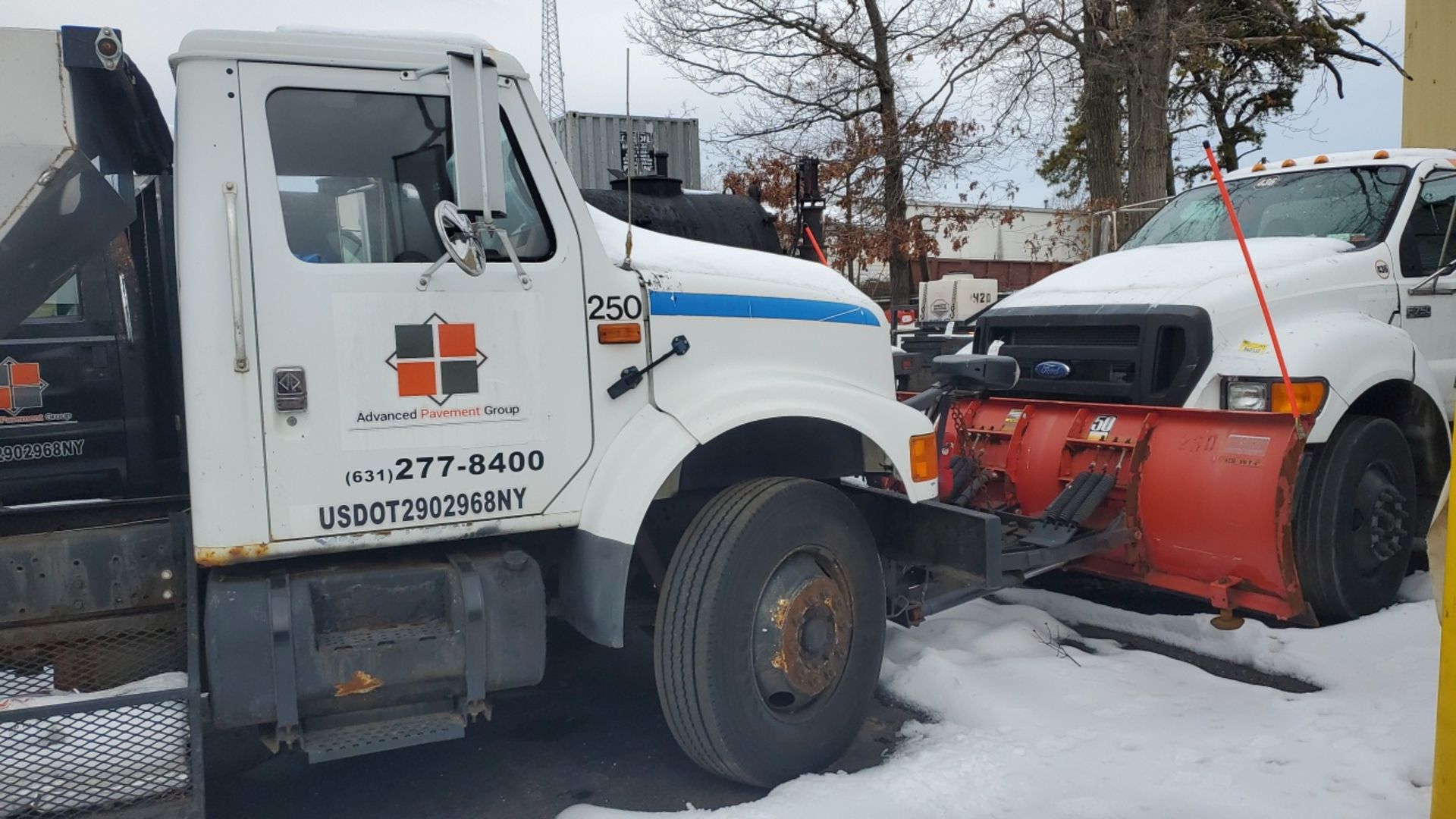 1993 International 4700 Plow Truck - Image 4 of 13