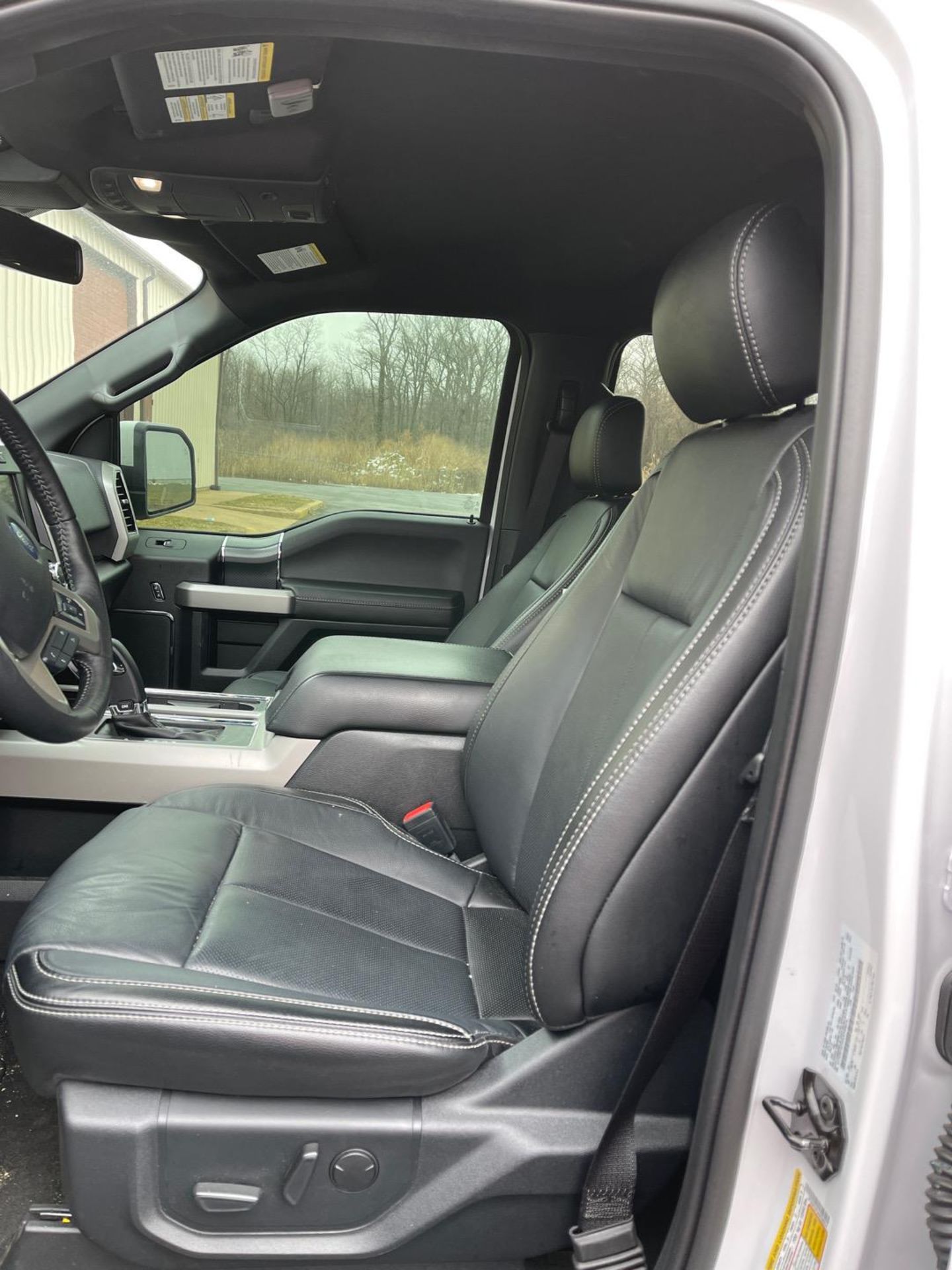 2019 Ford F150 Lariat - Image 12 of 17