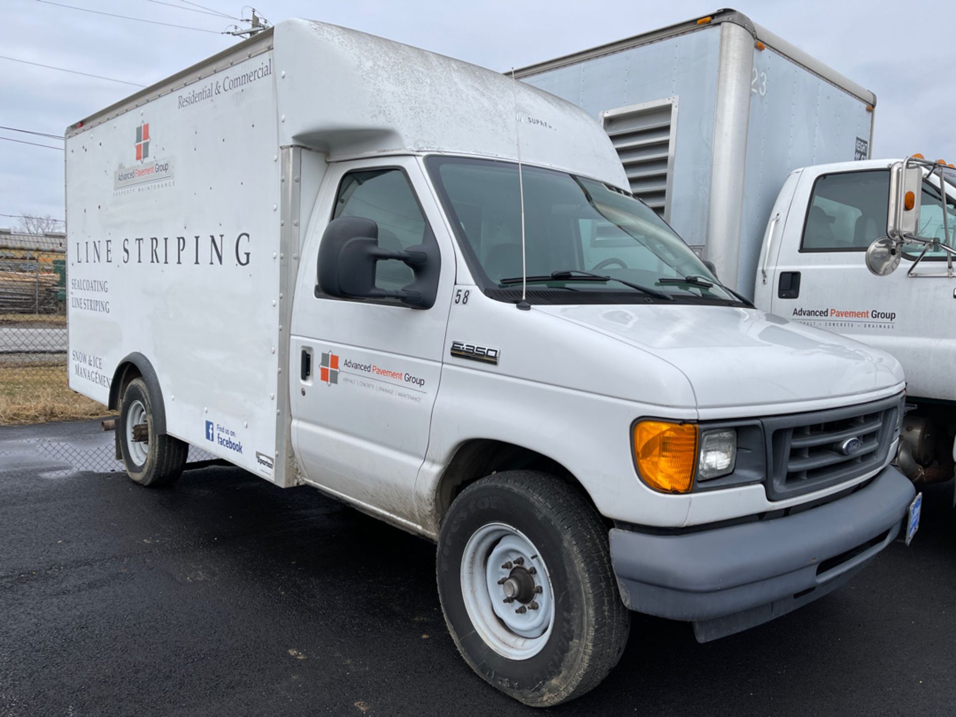 2006 Ford E-350 Box Truck