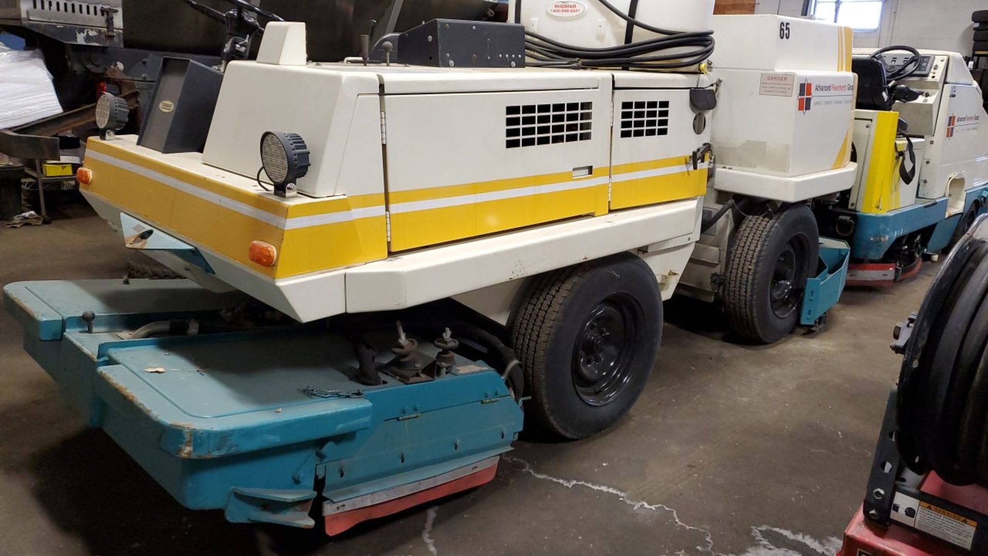 Tennant Power Sweeper - Image 2 of 11