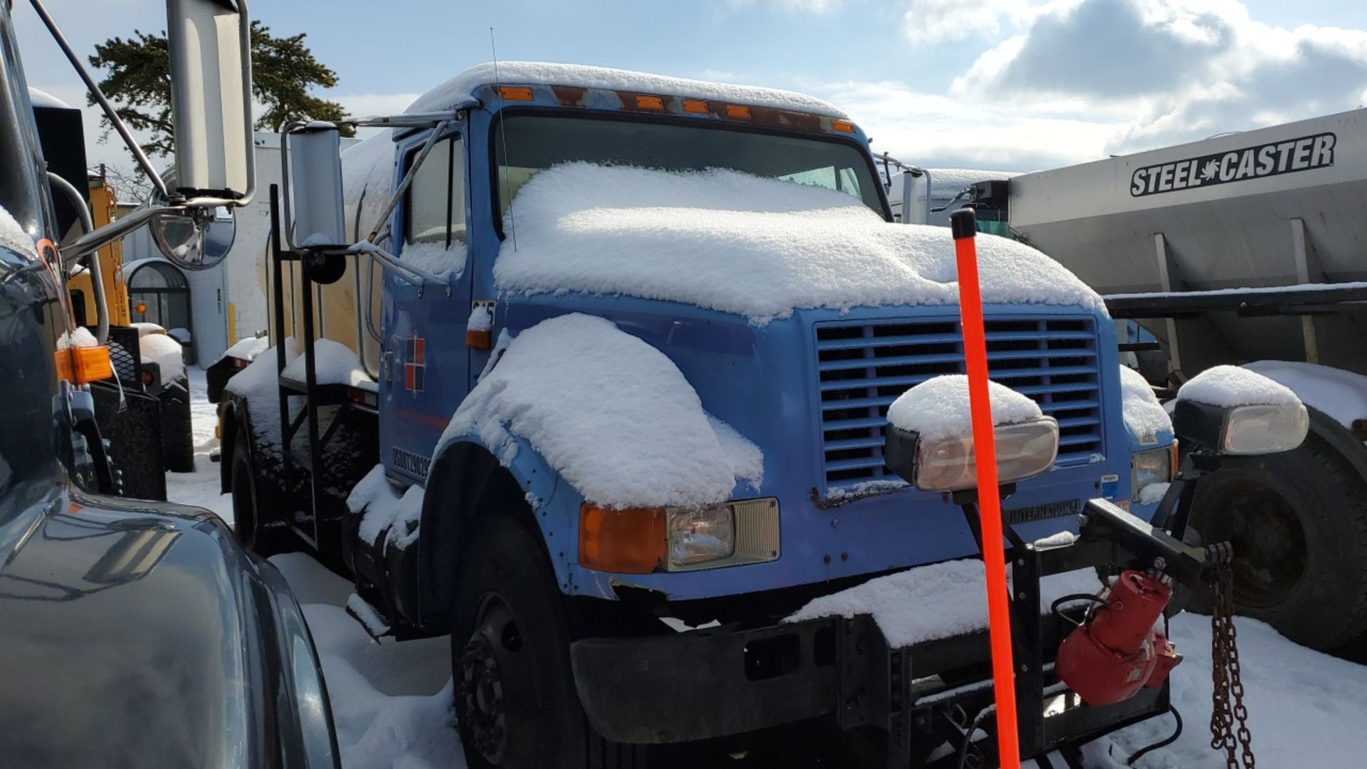 1993 International Plow/Liquid Distributor Truck - Image 6 of 19