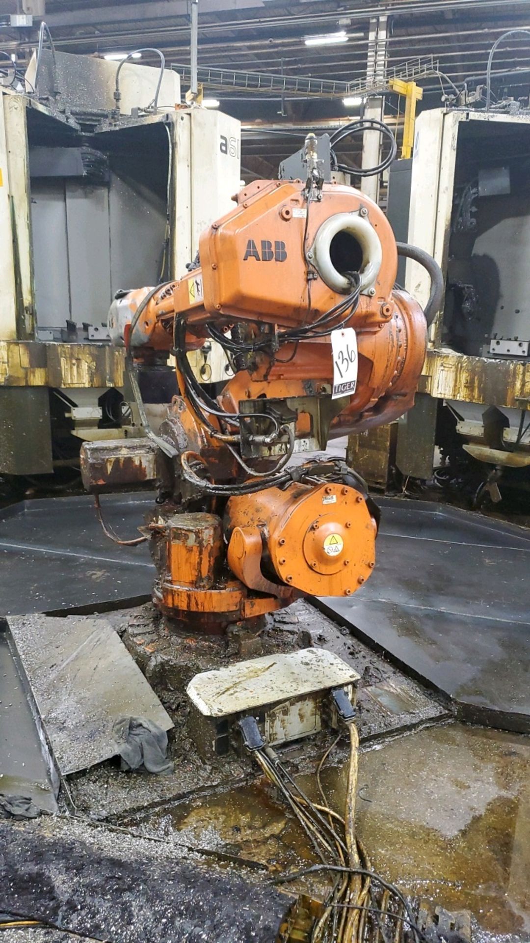 2009 ABB 6600 Robot w/Controller