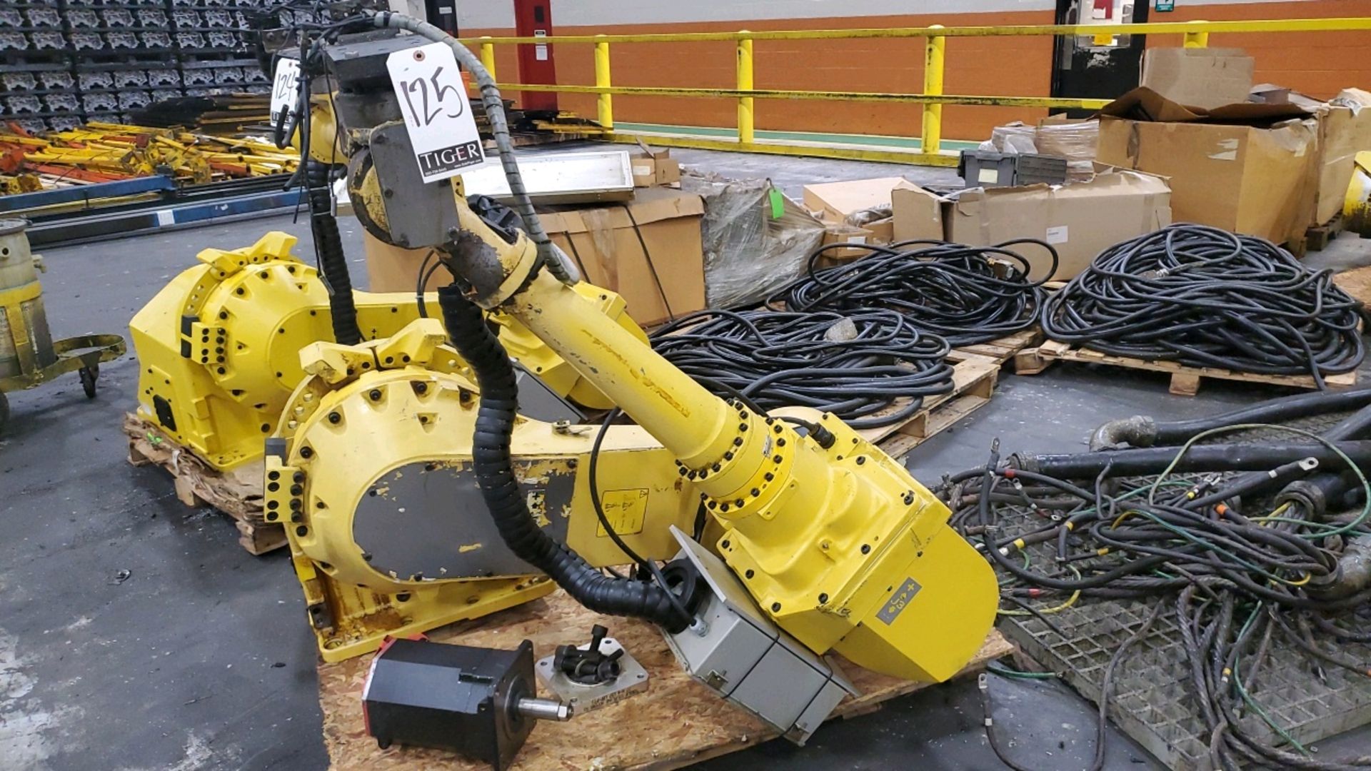 2005 Fanuc Robot w/Controller