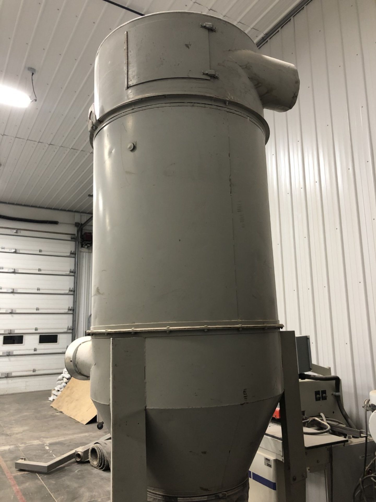 3 HP, 575 VOLT, 3PH BAGHOUSE DUST COLLECTOR (Located in Magrath, Alberta)