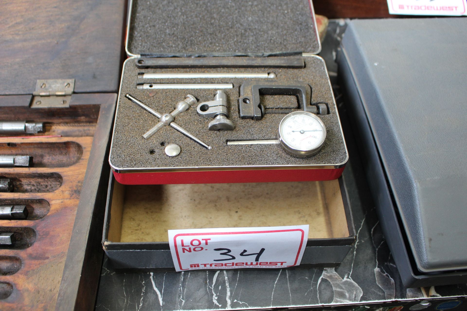 STARRET MICROMETER SET W/ GAUGE