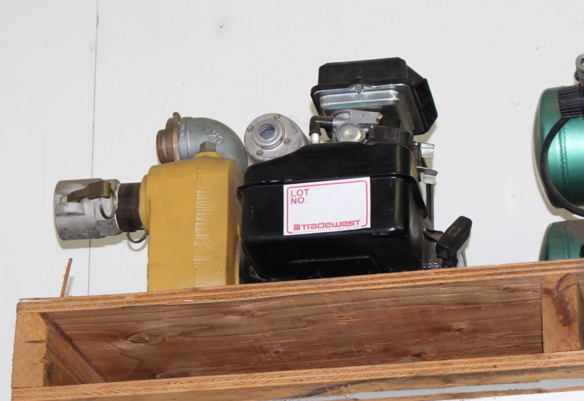 WATER PUMP, W/ BRIGGS & STRATTON GAS ENGINE