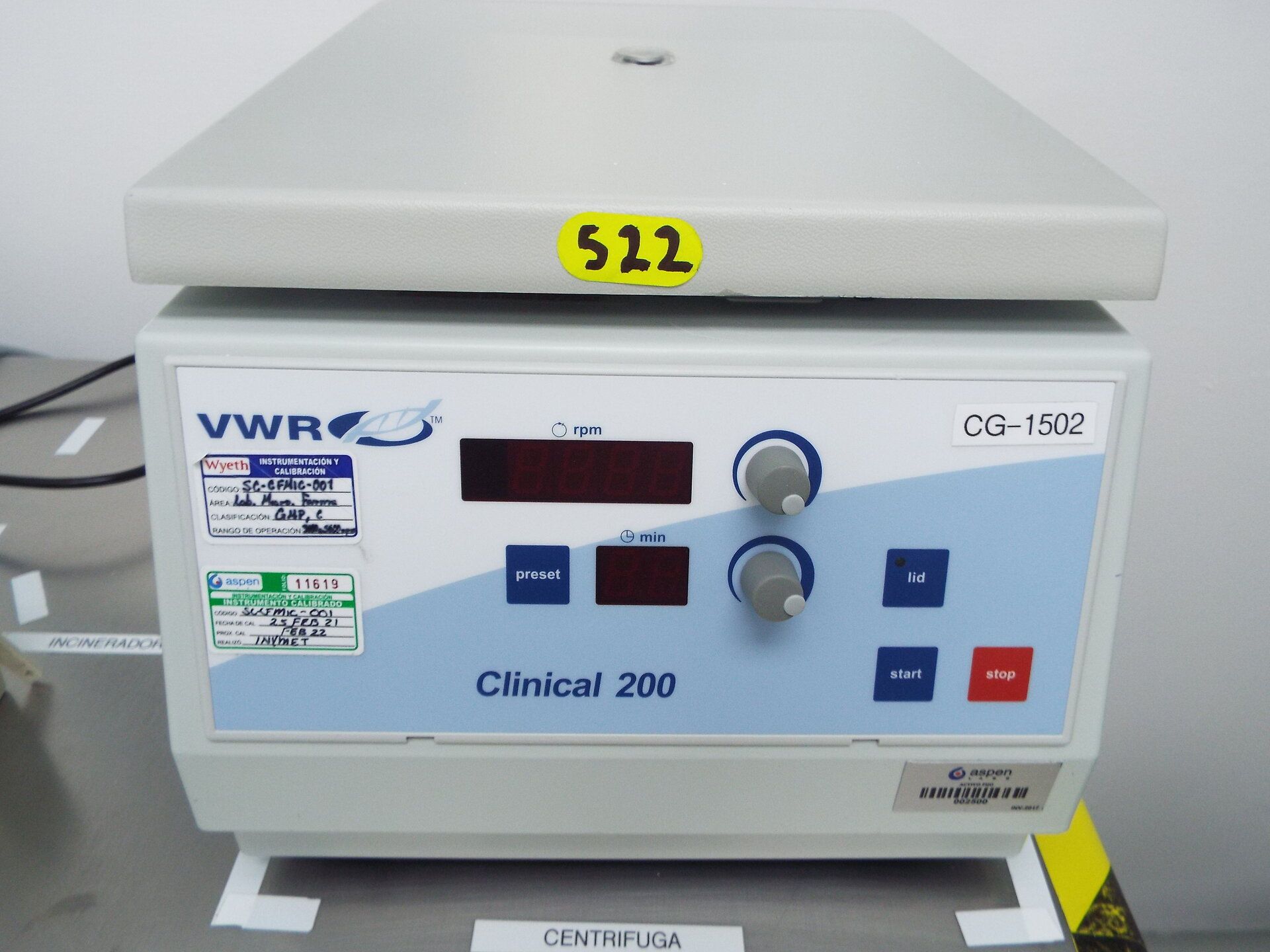 VWR Clinical 200 centrifuge
