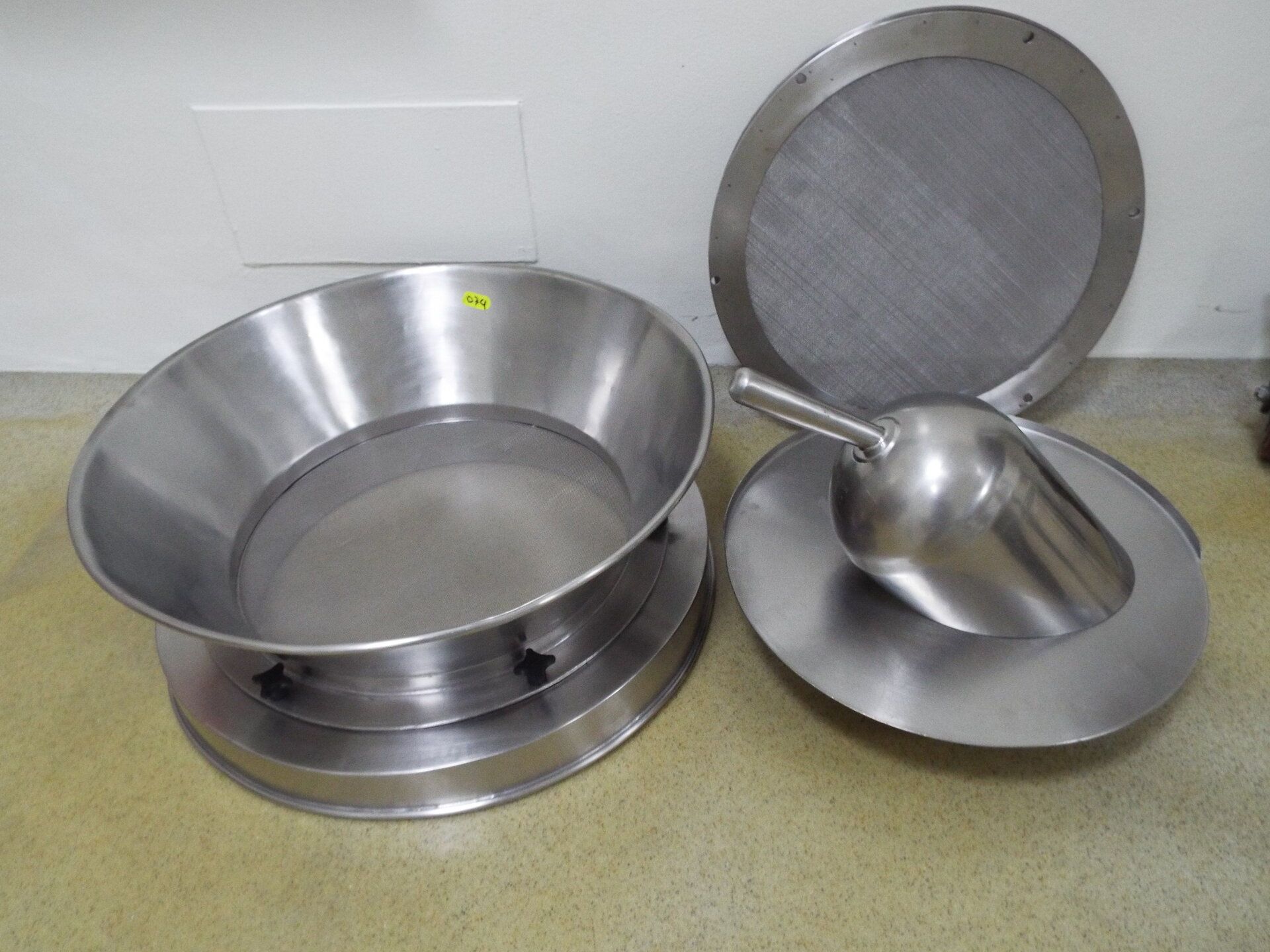 Stainless steel hopper with sieve for unloading kegs with 2 additional screens and ss ladle