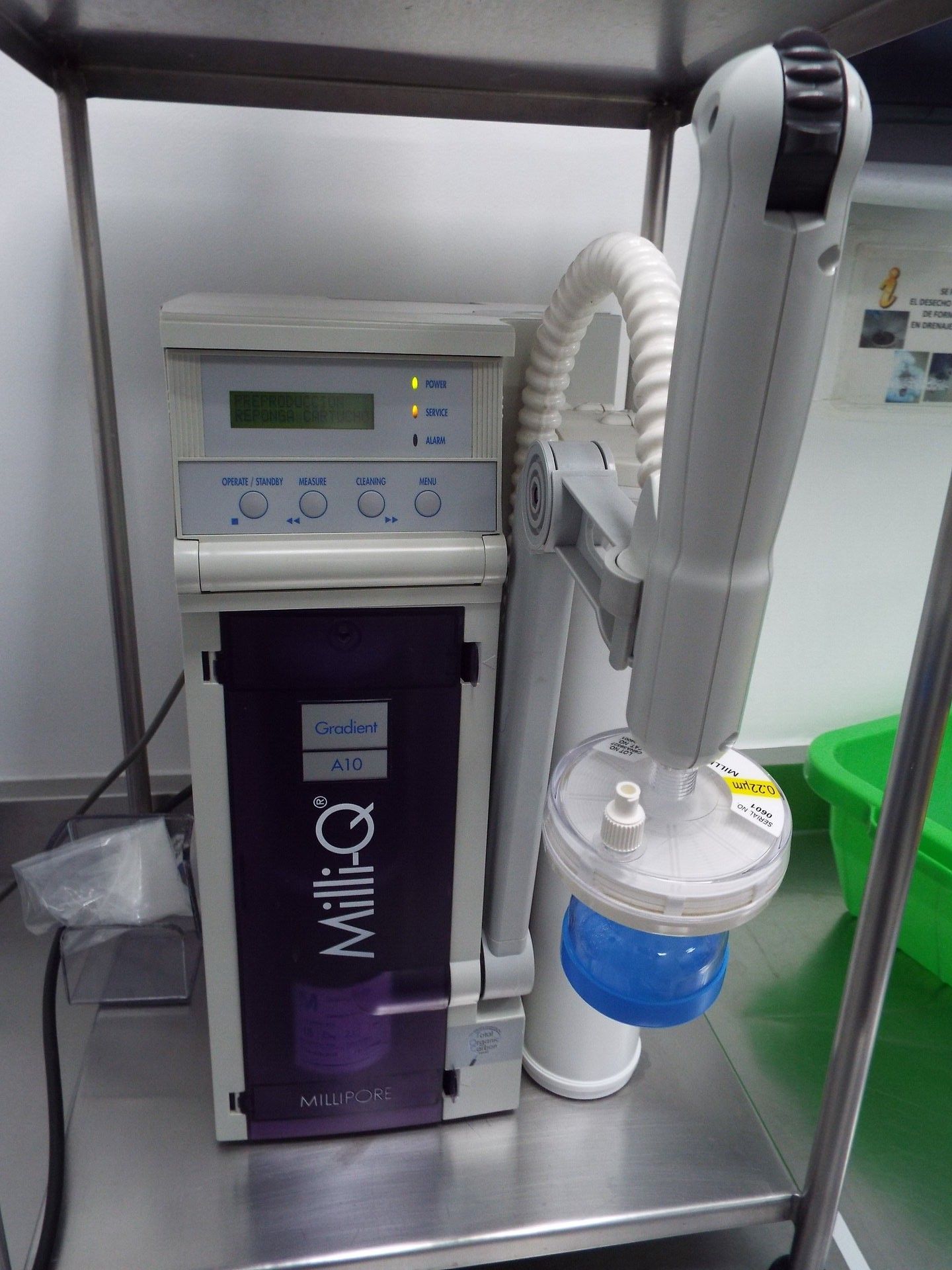 Milli-Q Gradiant A10 water purifying system
