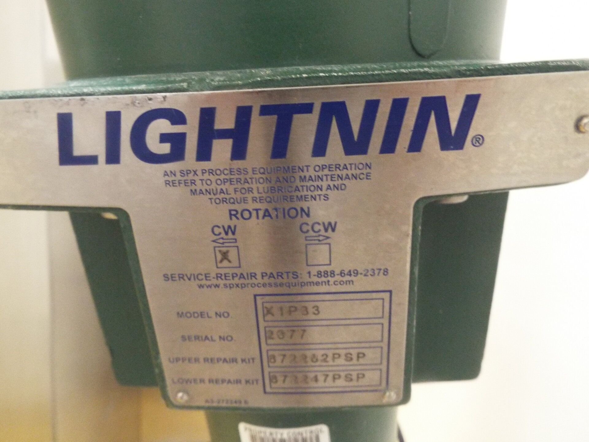 Lightnin 1/3 HP Portable Mixer with elevator - Image 3 of 3