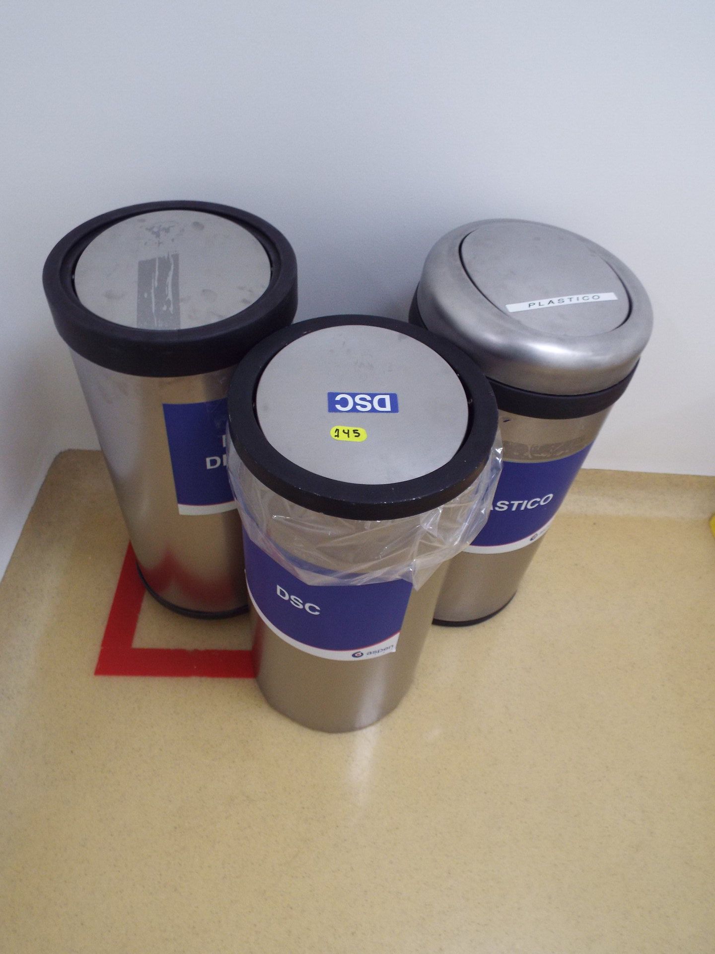 (4) aluminum trash cans with flap lid