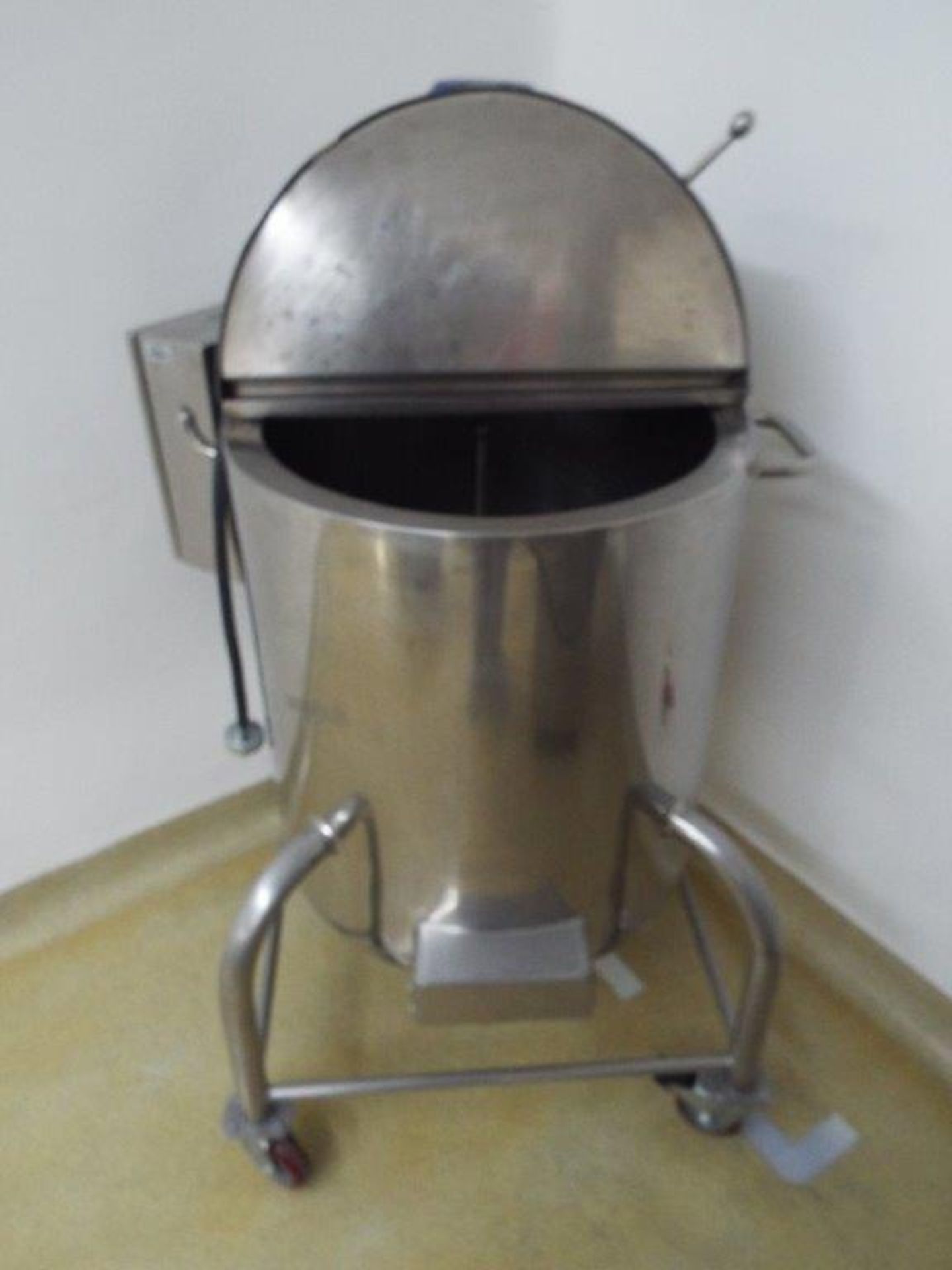 200 liter stainless steel portable tank, electrically heated w/ agitation - Image 2 of 7