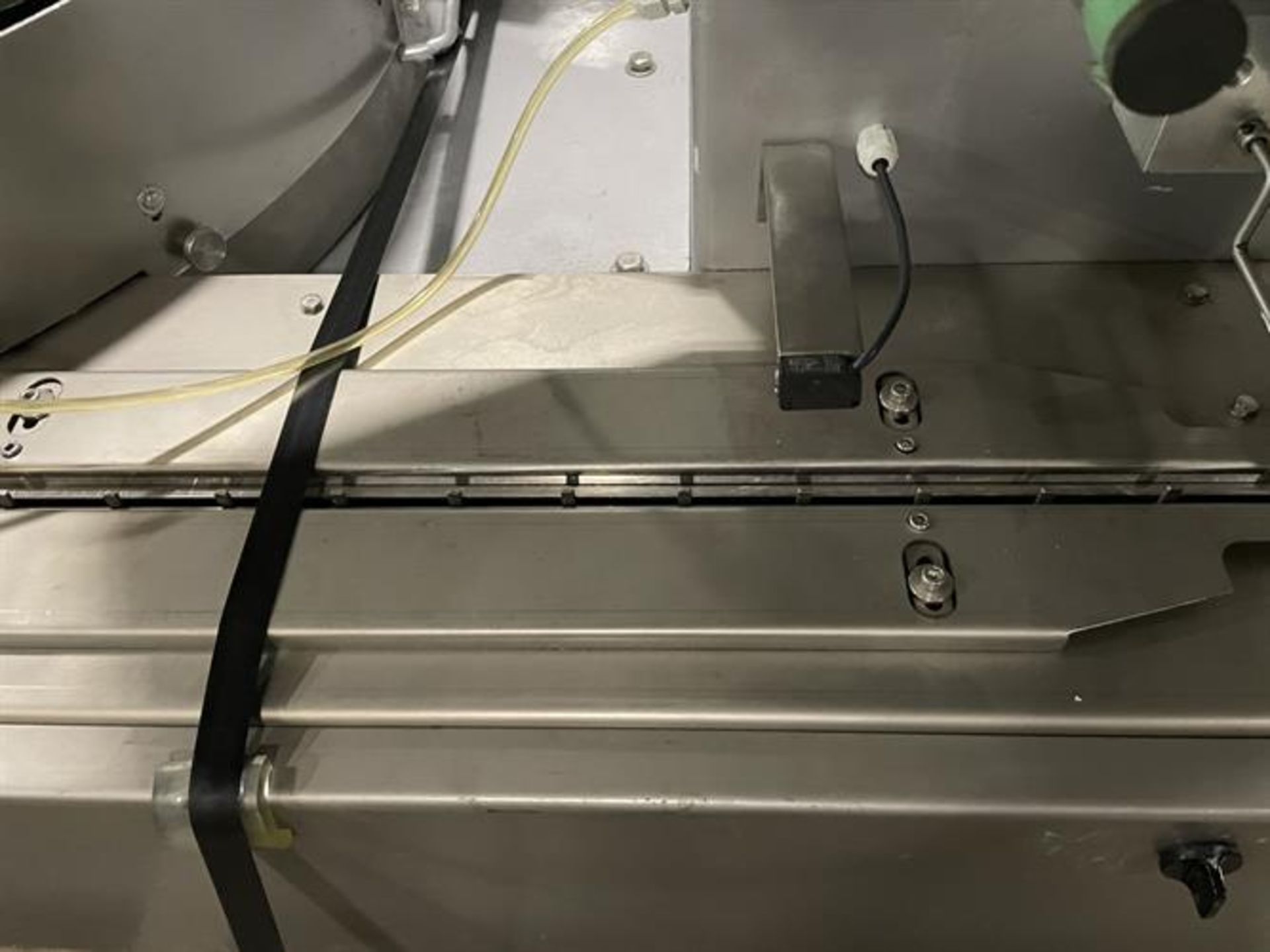 Flow Wrapper for Hard Candy - Sick electric eye for film registration - Vibratory bowl feeder - - Image 8 of 20