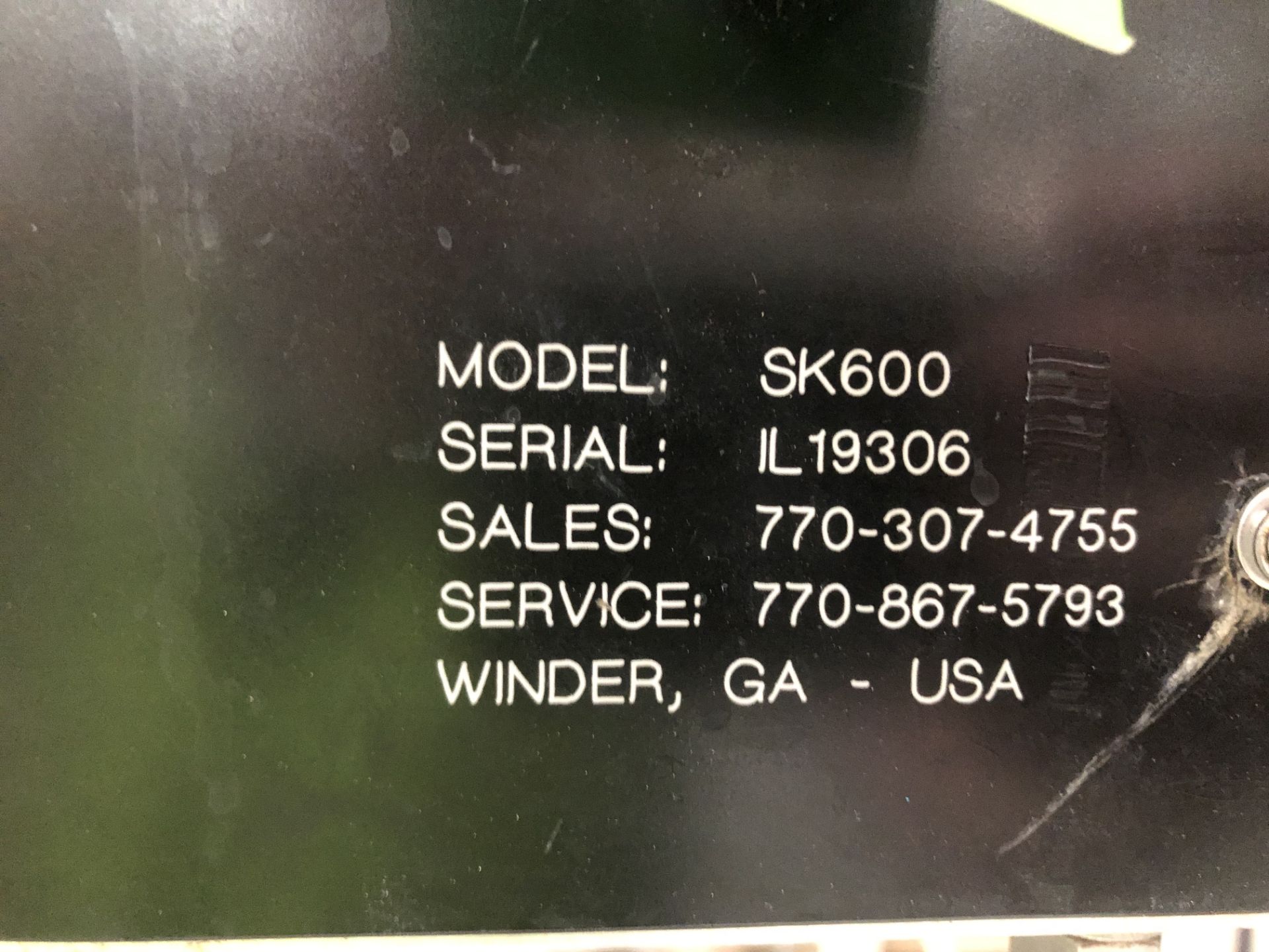 SureKap Model K6000-B semi-automtaic 6-spindle cap tightener/retorquer serial number IL19306 on - Image 2 of 2