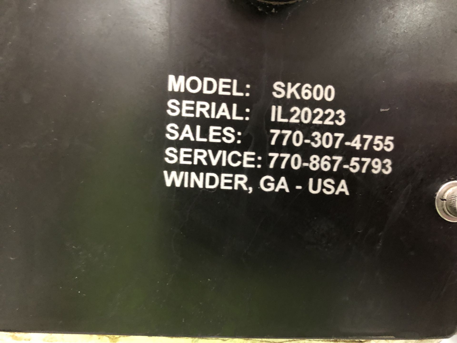 SureKap Model K6000-B semi-automtaic 6-spindle cap tightener/retorquer serial number IL20223 on - Image 2 of 2