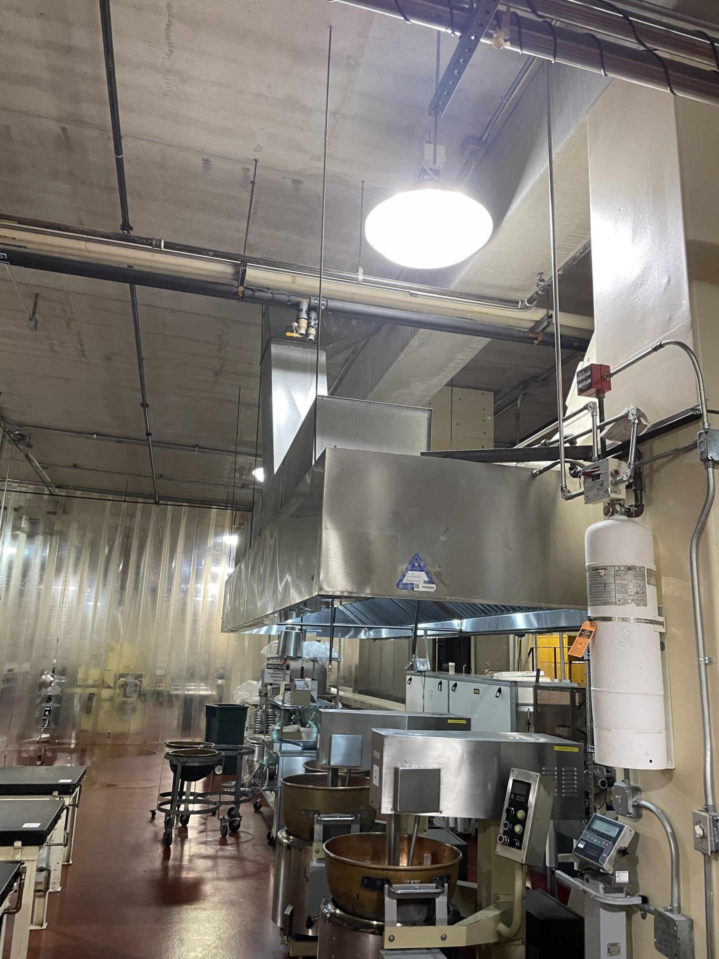 Vent hood stainless steel - 20ft long x 6ft deep - Image 5 of 5