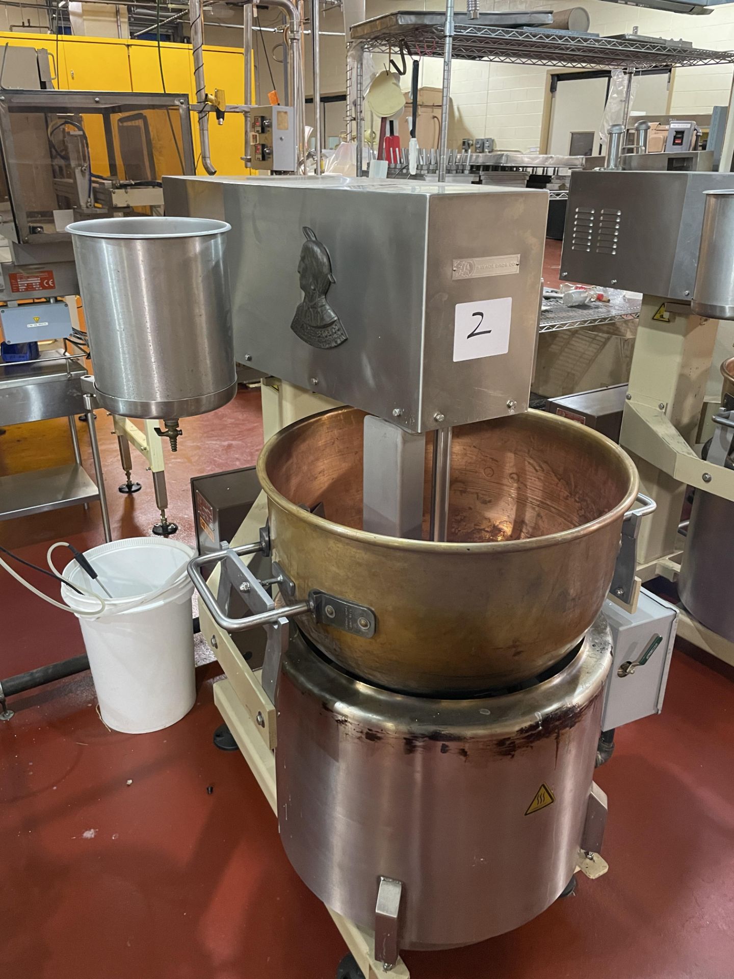 Savage model S92 Warrior natural gas fired Firemixer, 24" diameter x 16" deep copper kettle,