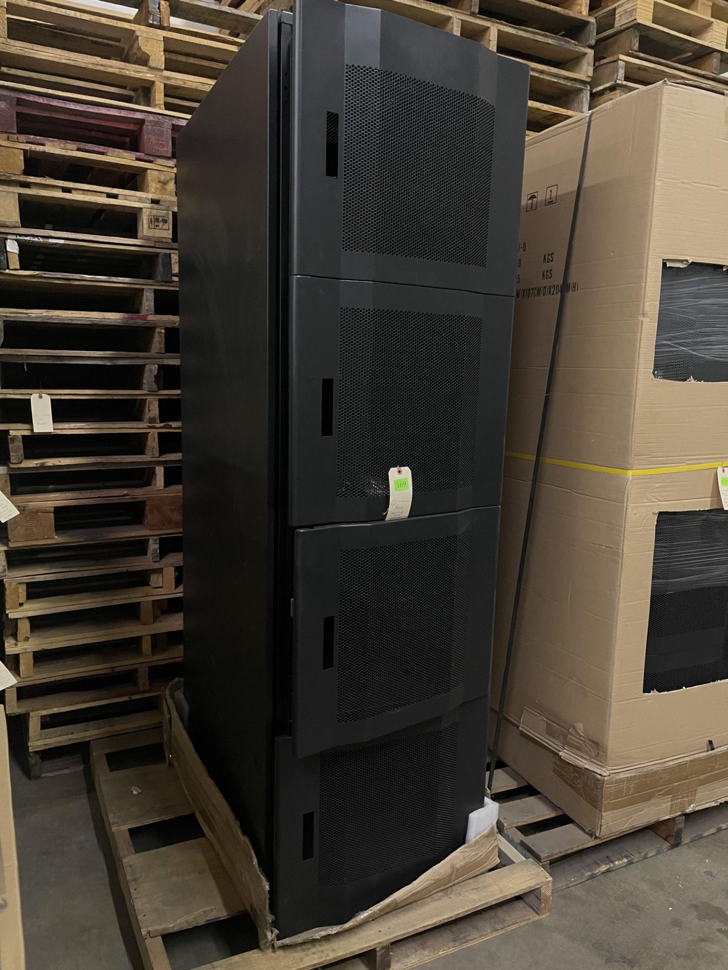 NORCO C42U-Q RACK CABINET