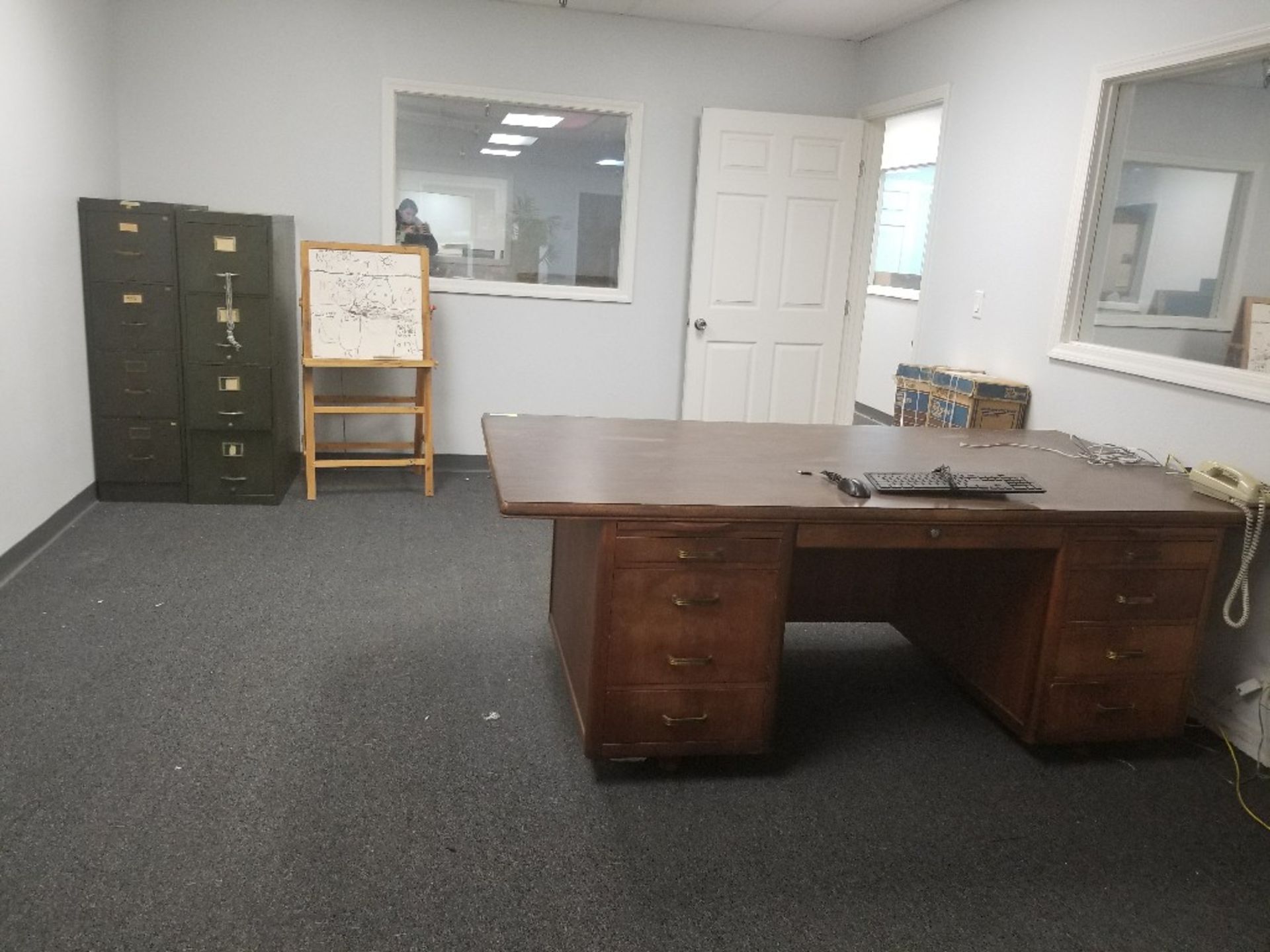 DESK, CHAIR, CABINETS & BOXES - Image 4 of 5