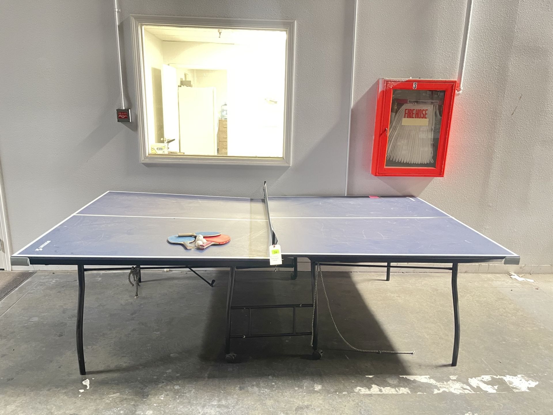 PING PONG TABLE