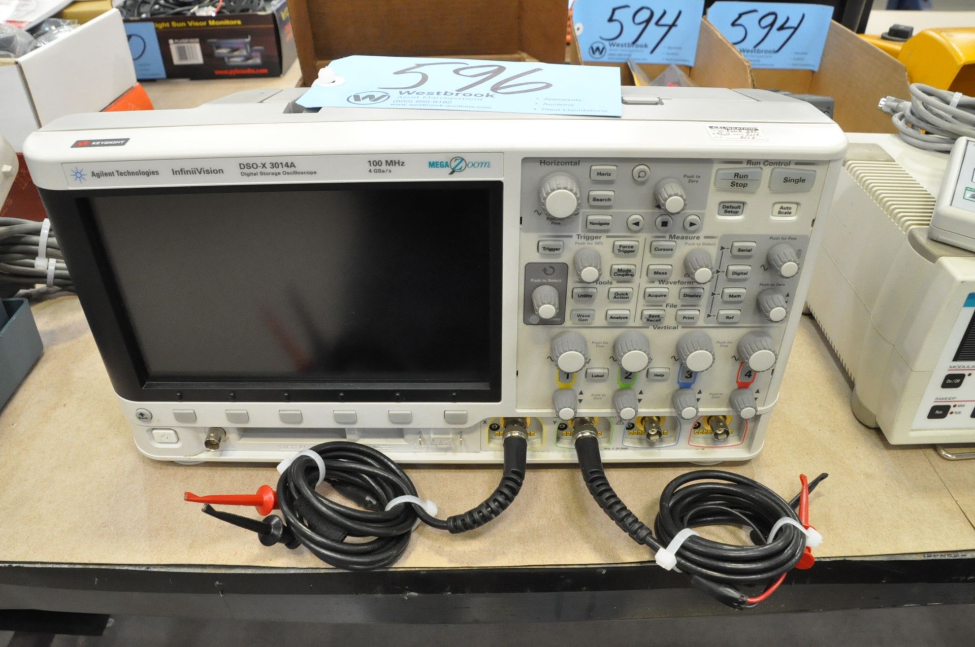 Agilent Technologies InfiniVision DSO-X 3014A, 100 MHZ Digital Storage Oscilloscope with Leads