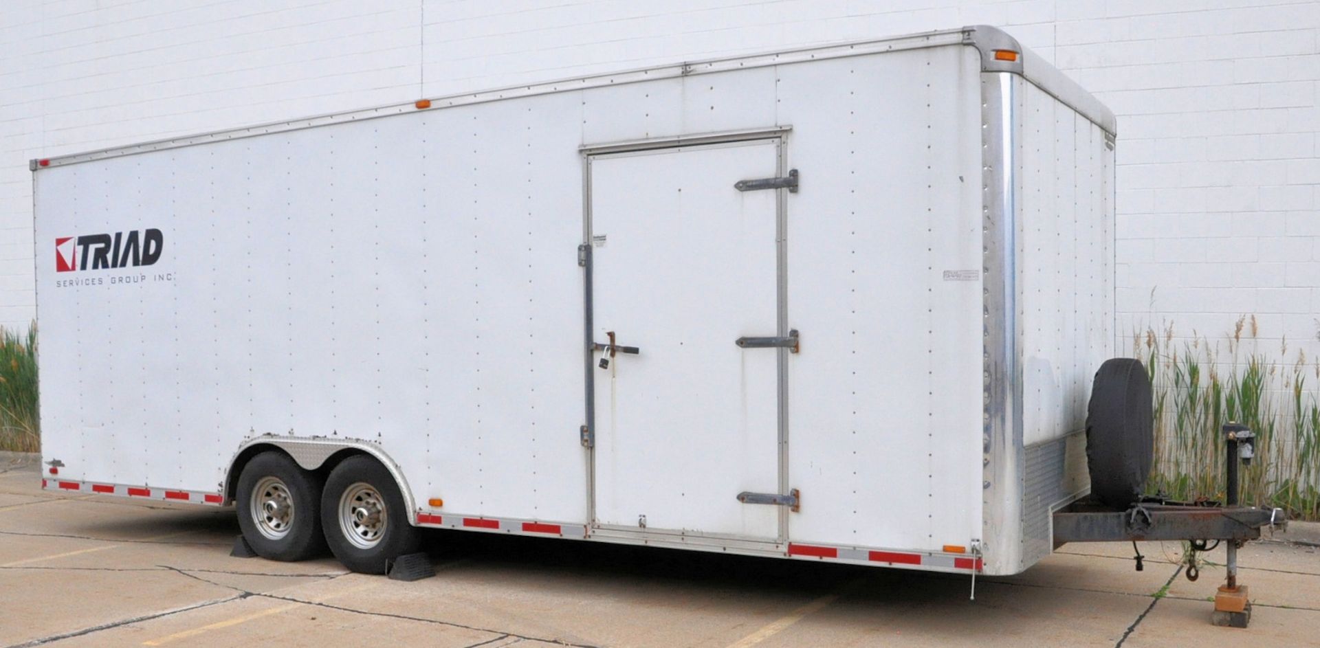 2006 Forest River Model AM8.526TA4, 26'L x 8'W x 8'H Tandem Axle Enclosed Utility Trailer - Image 2 of 7