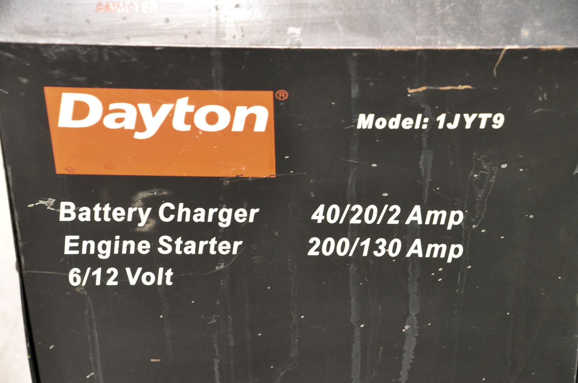 Dayton Model 1JYT9, 6/12 Volt, 40/20/2 Battery Charger, 200/130 Amp Engine Starter - Image 2 of 2
