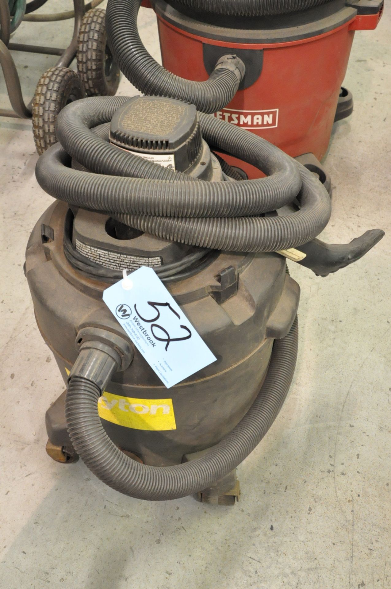 Dayton Model 6Z098E, Portable Shop Vac with Hose, (Bldg 1)