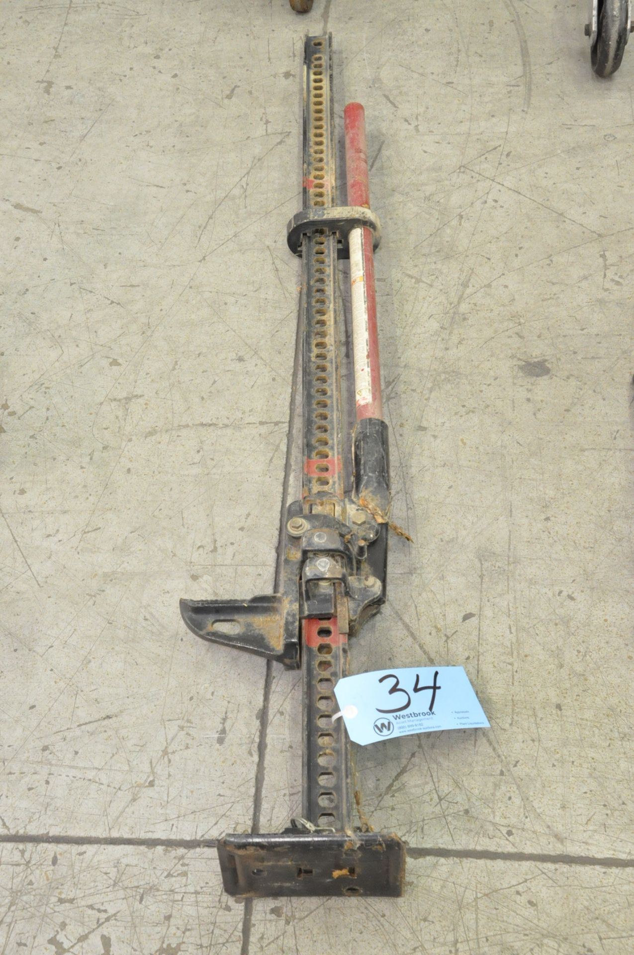 Vertical Ratcheting Bumper Jack, (Bldg 1)