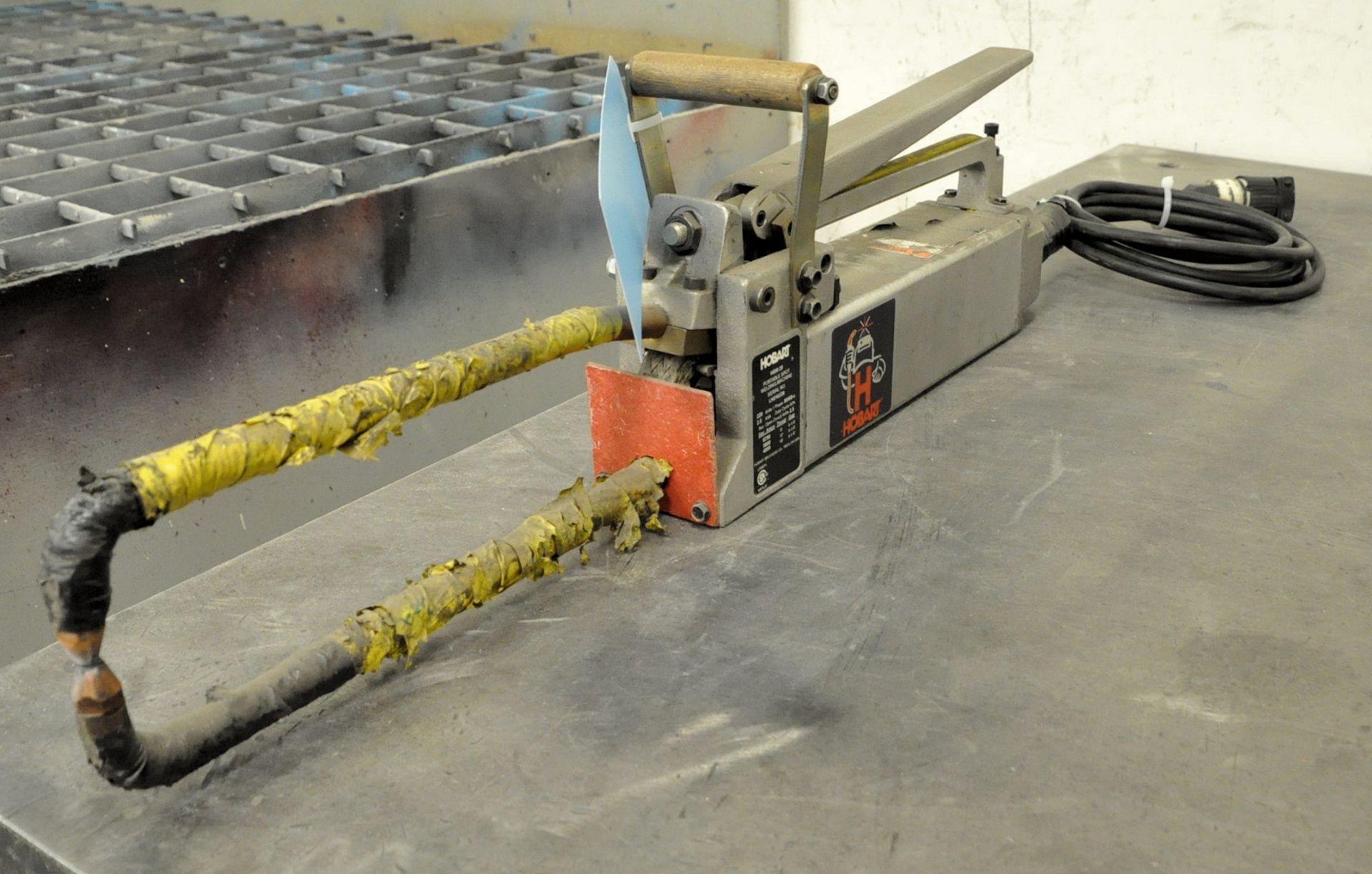 Hobart Model HSW25, Portable Spot Welding Arm