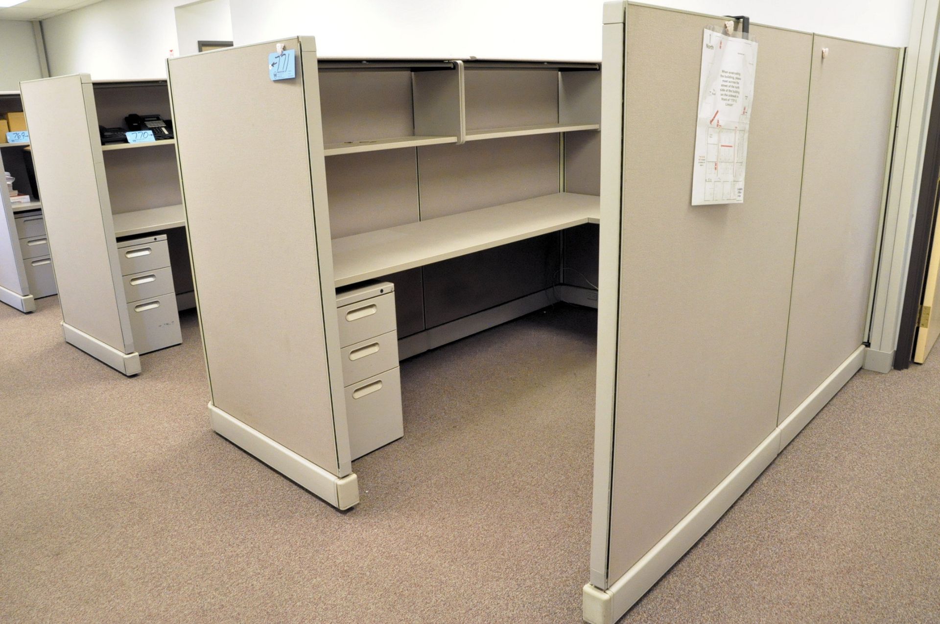 Lot-5 Station Cubicle Partition Work System, (Contents Not Included) - Image 2 of 9